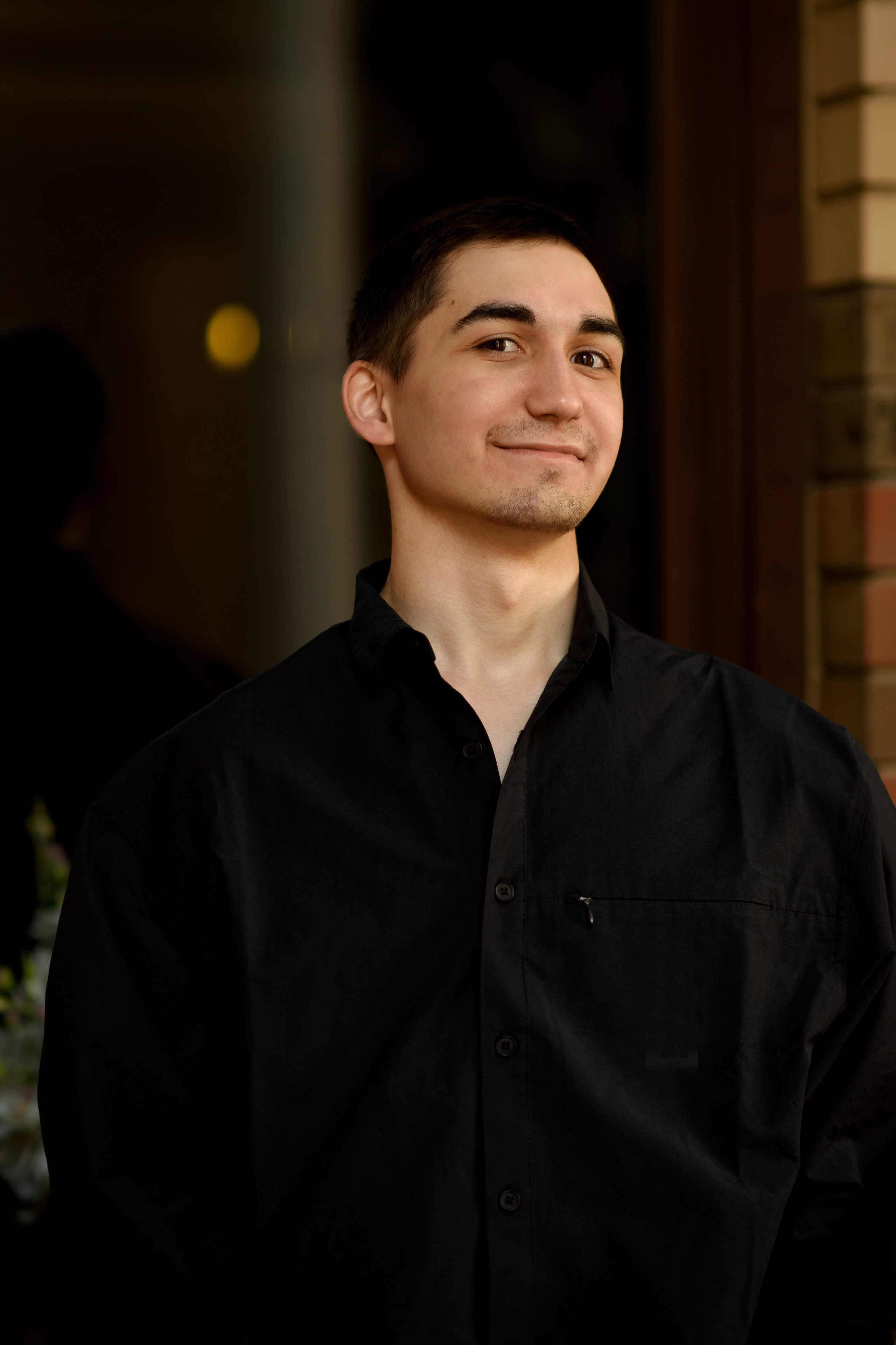 Фотосессия мальчика-подростка в городе. Главная