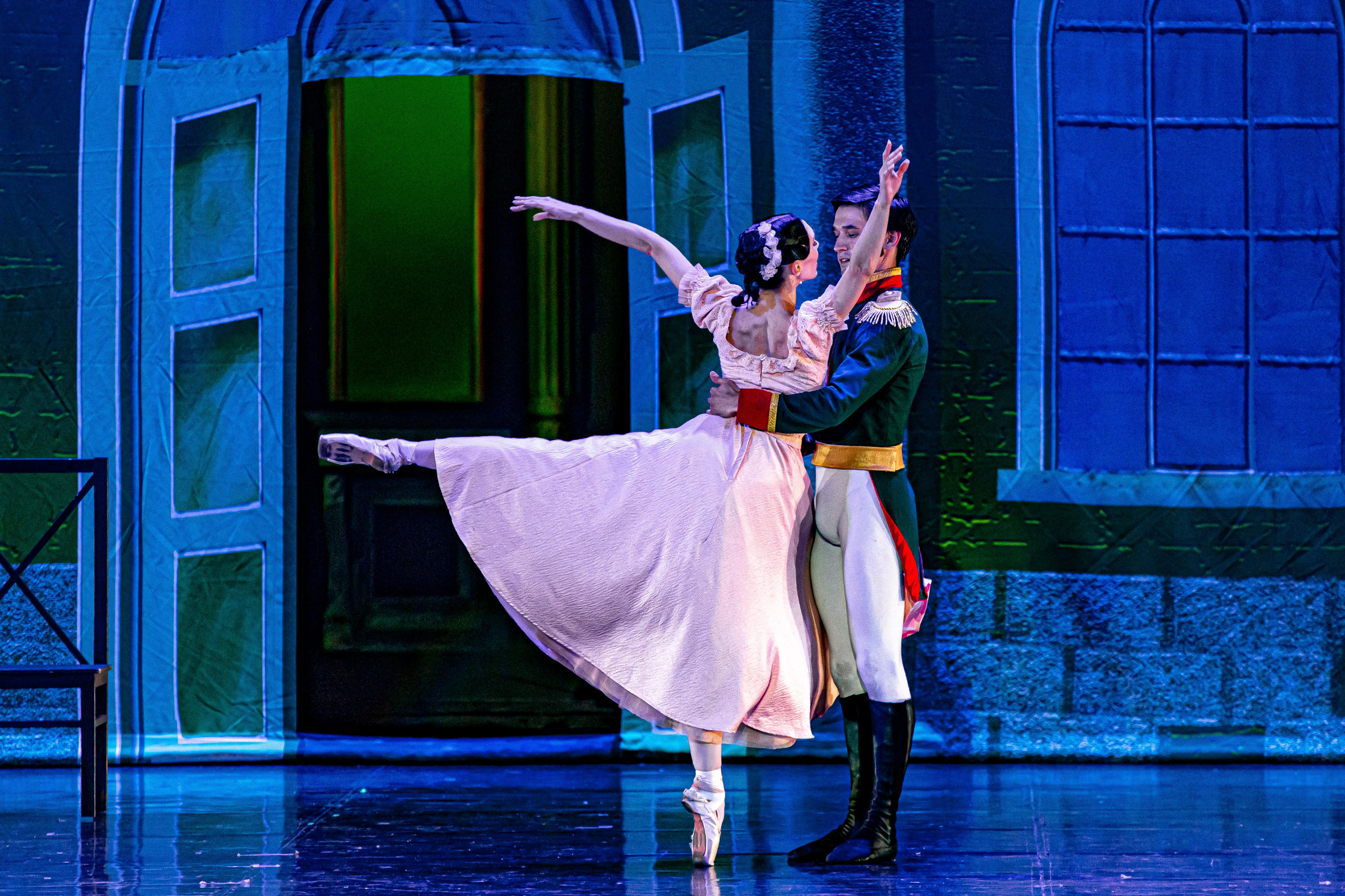 Война и Мир балет Марийского театра оперы и балета на сцене Зимнего театра г. Сочи премьера. Фотограф в Сочи Юрий Шептаев