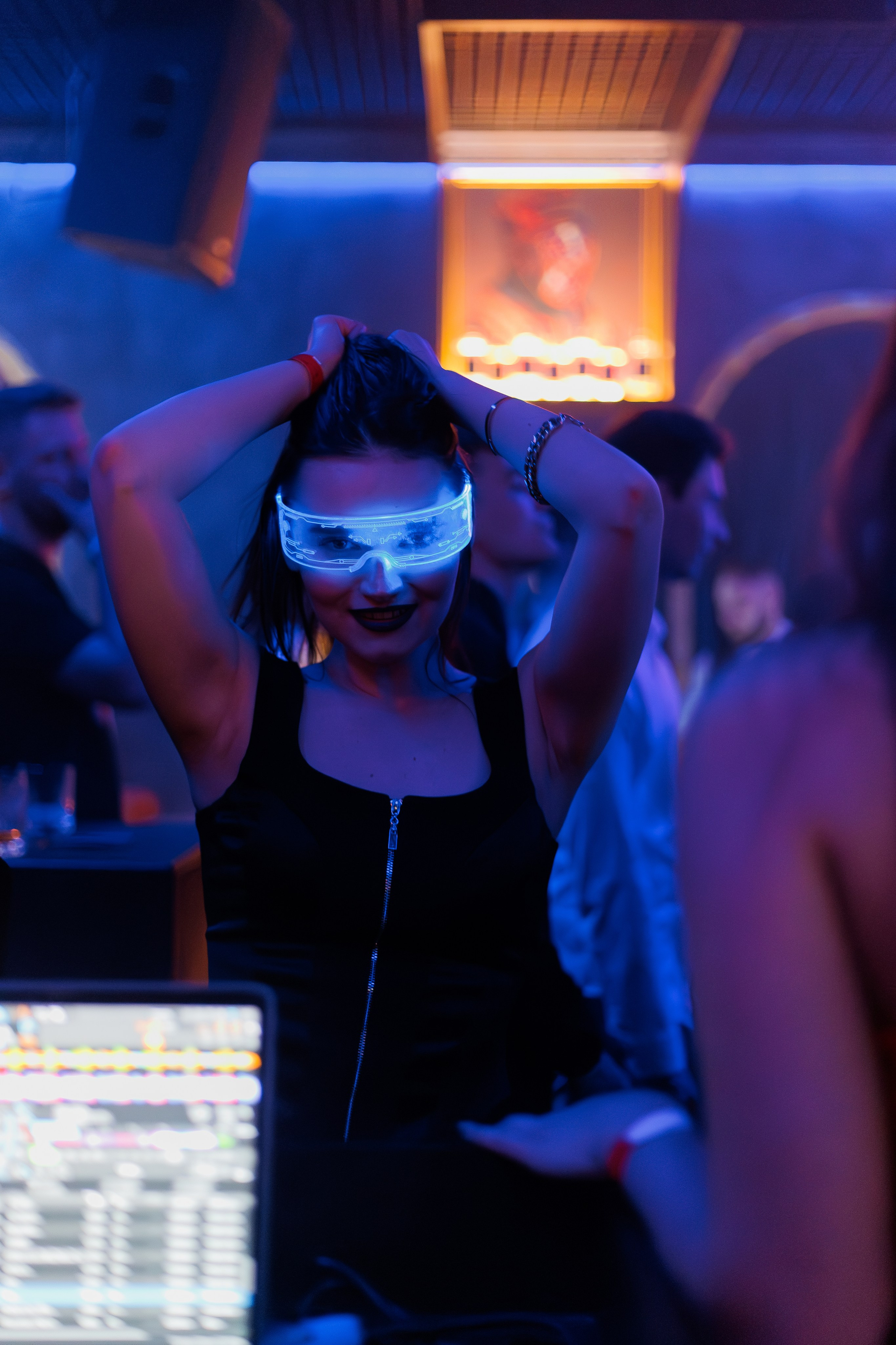 ЛУВР [Открытие Ночного клуба]. СВОИ. ФОТООТЧЕТЫ-СОБЫТИЯ-МЕСТА