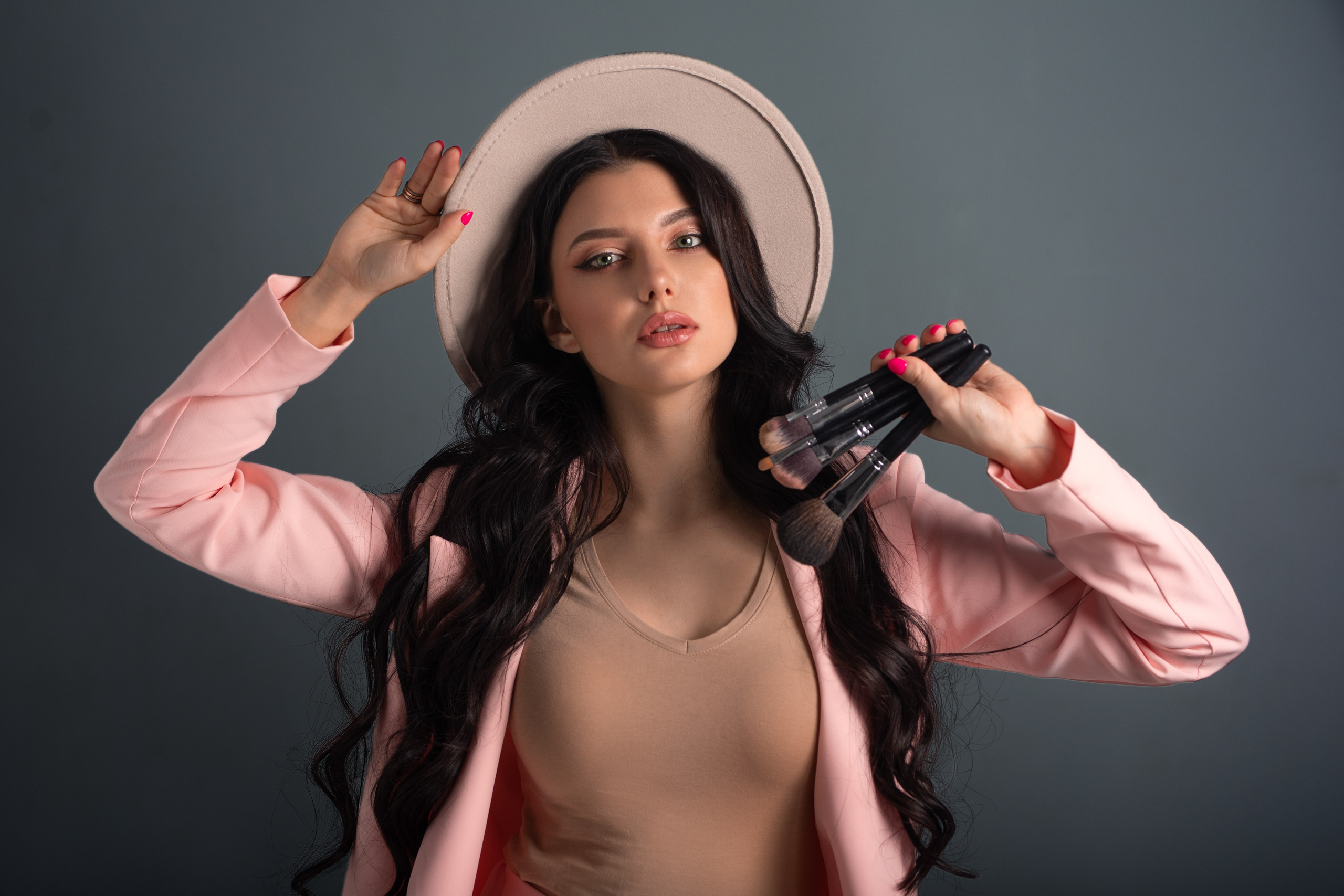 Фотосет с Кристиной в студии на циклораме и на улице города в формате для «себя»