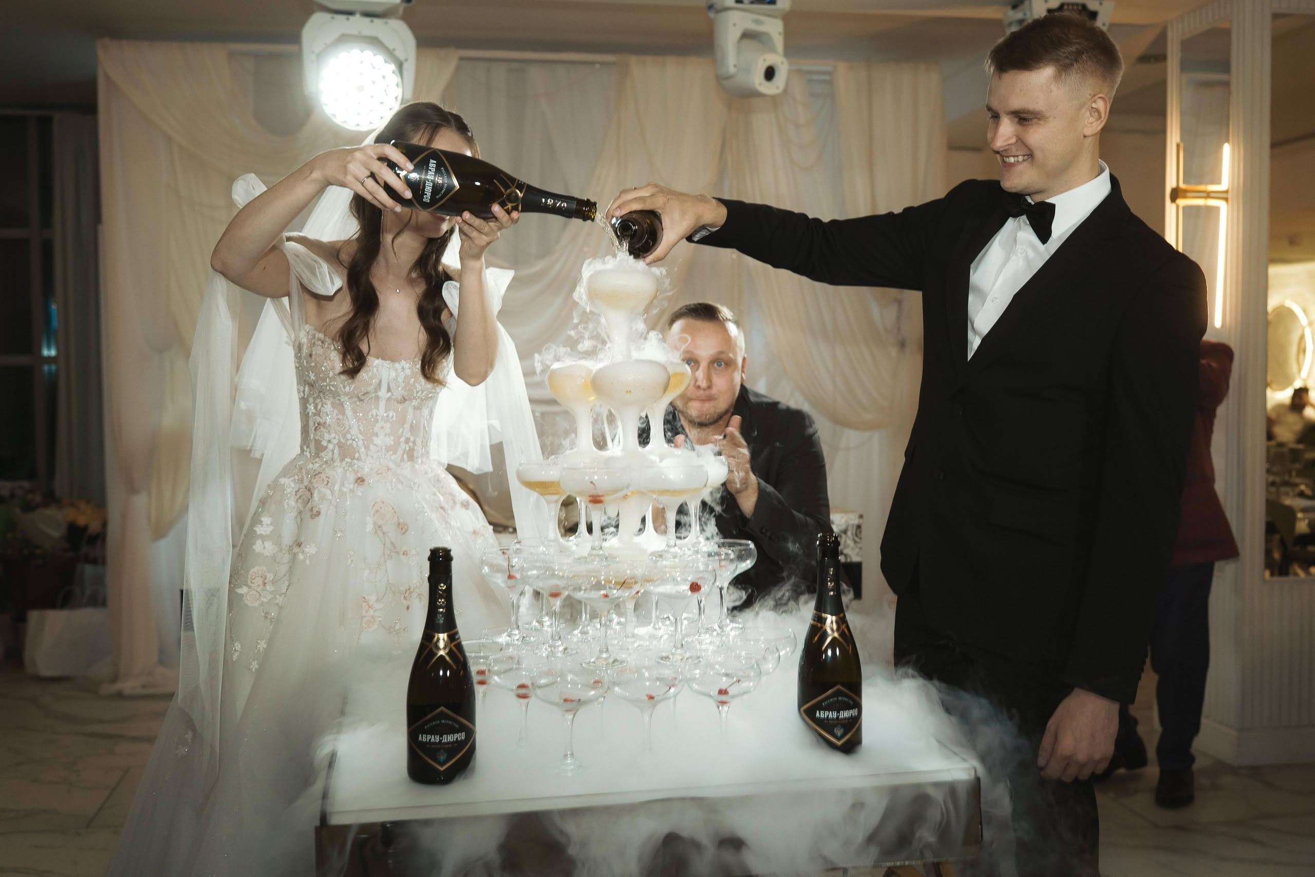 Василий и Марина — свадебный день в Петербурге. Свадебный фотограф Дмитрий Родионов — Санкт-Петербург и Ленинградская область