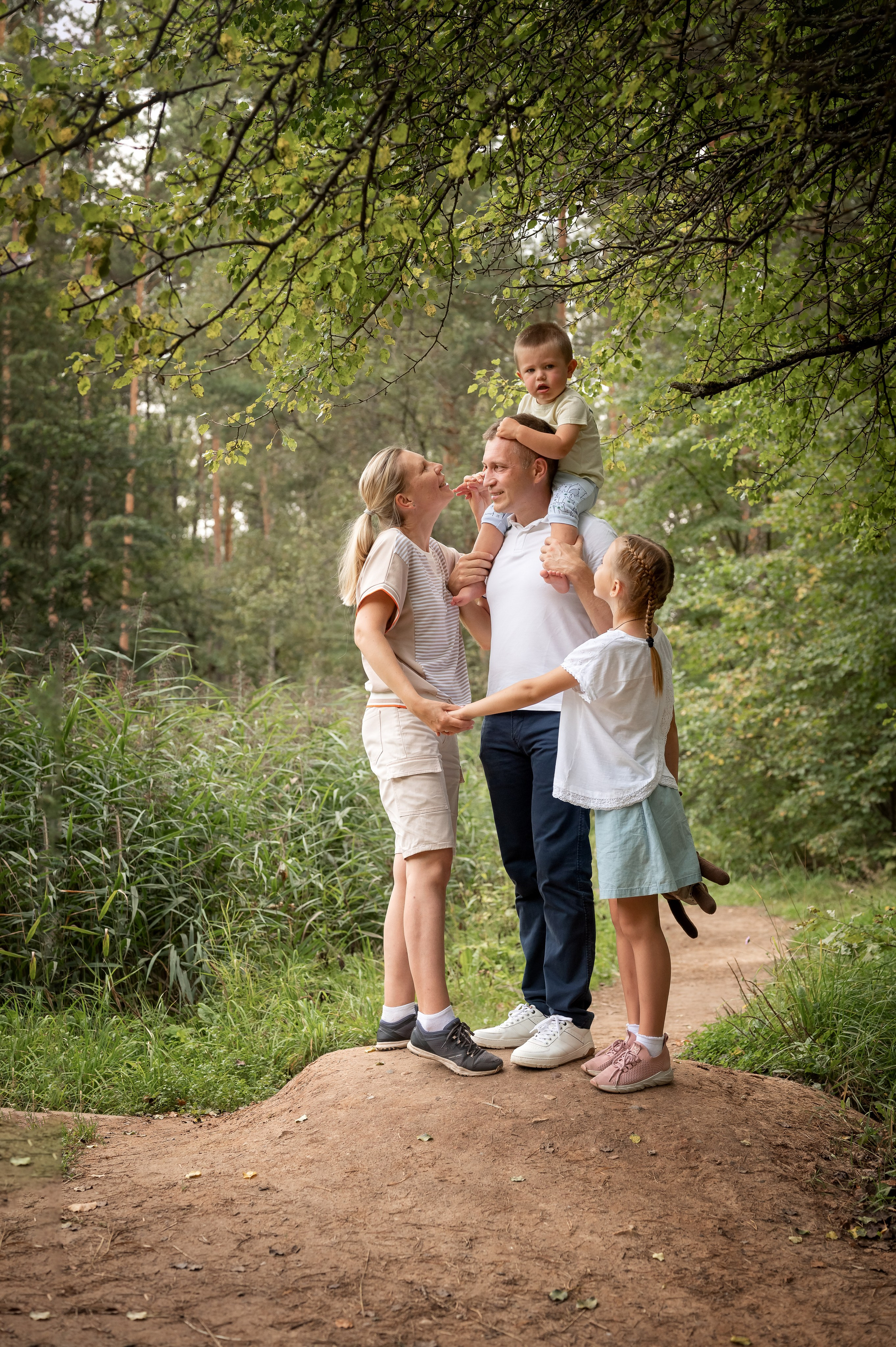 Красивые фотографии малышей и их одителей. Фотограф новорождённых, семейный, школьный в городе Калуге Евгения
