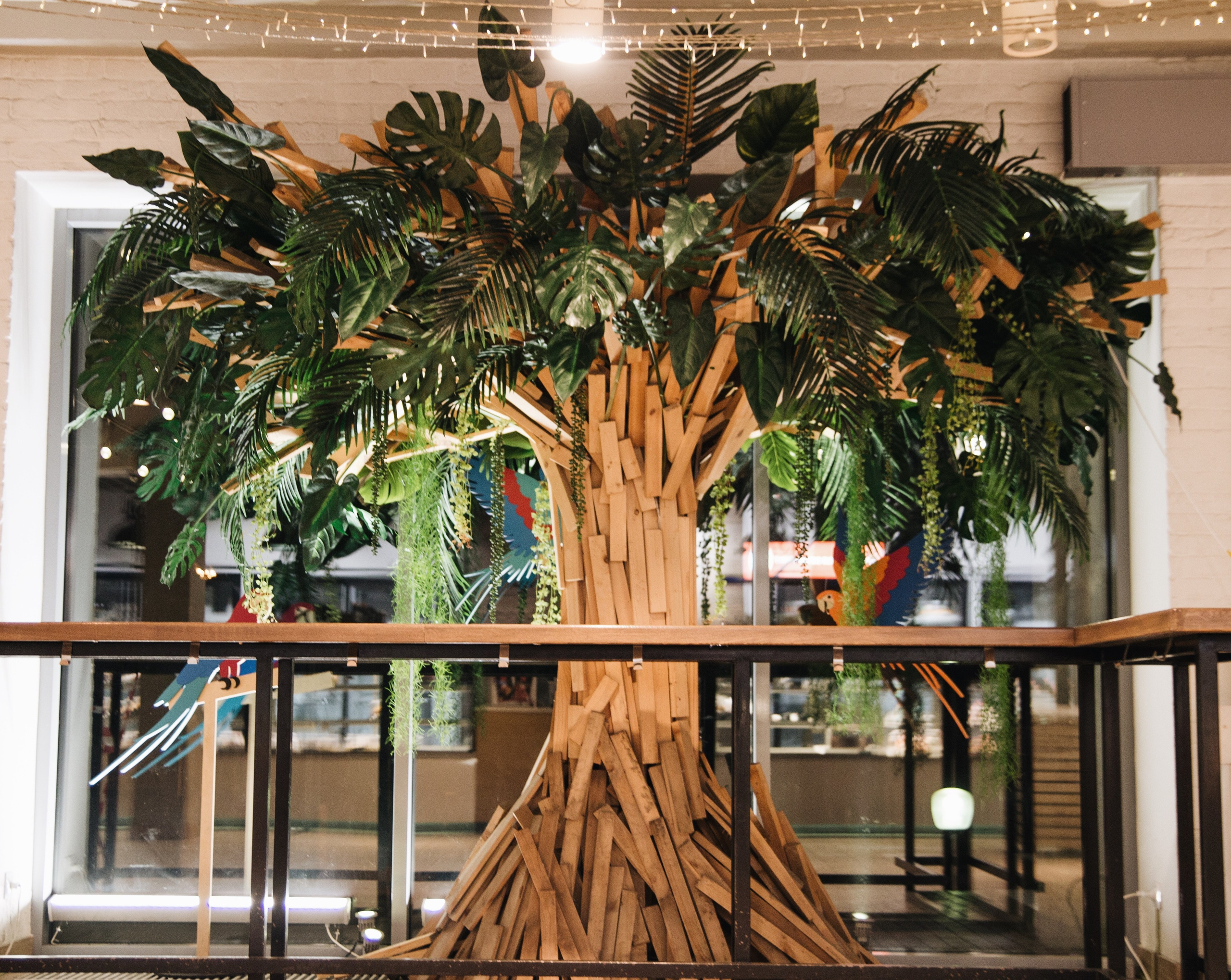 Оформление витрин Лакомка. Ксения Почтарь. Декоратор и флорист, город Владивосток