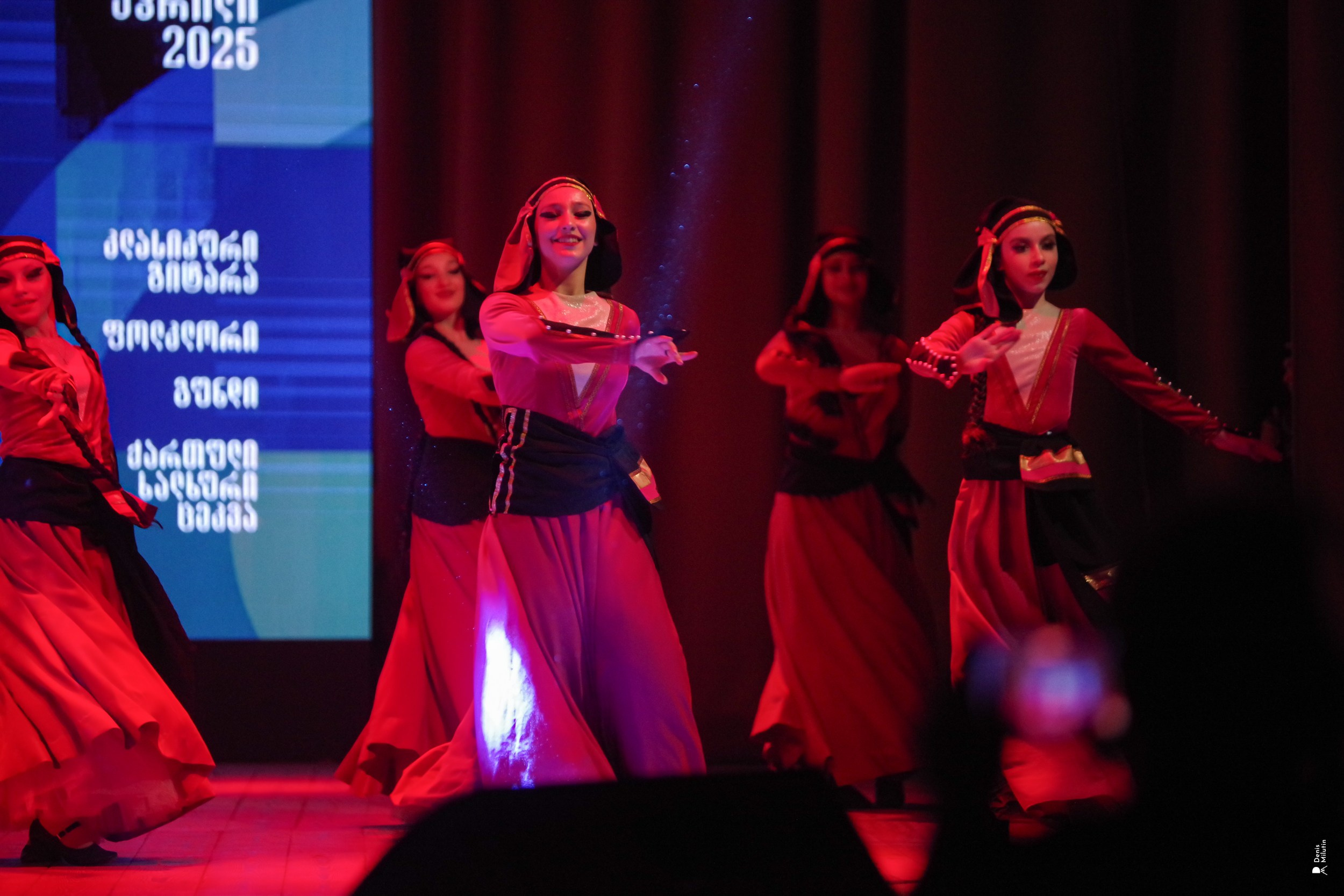 Танцы в Хоби. Портретный фотограф Денис Милютин