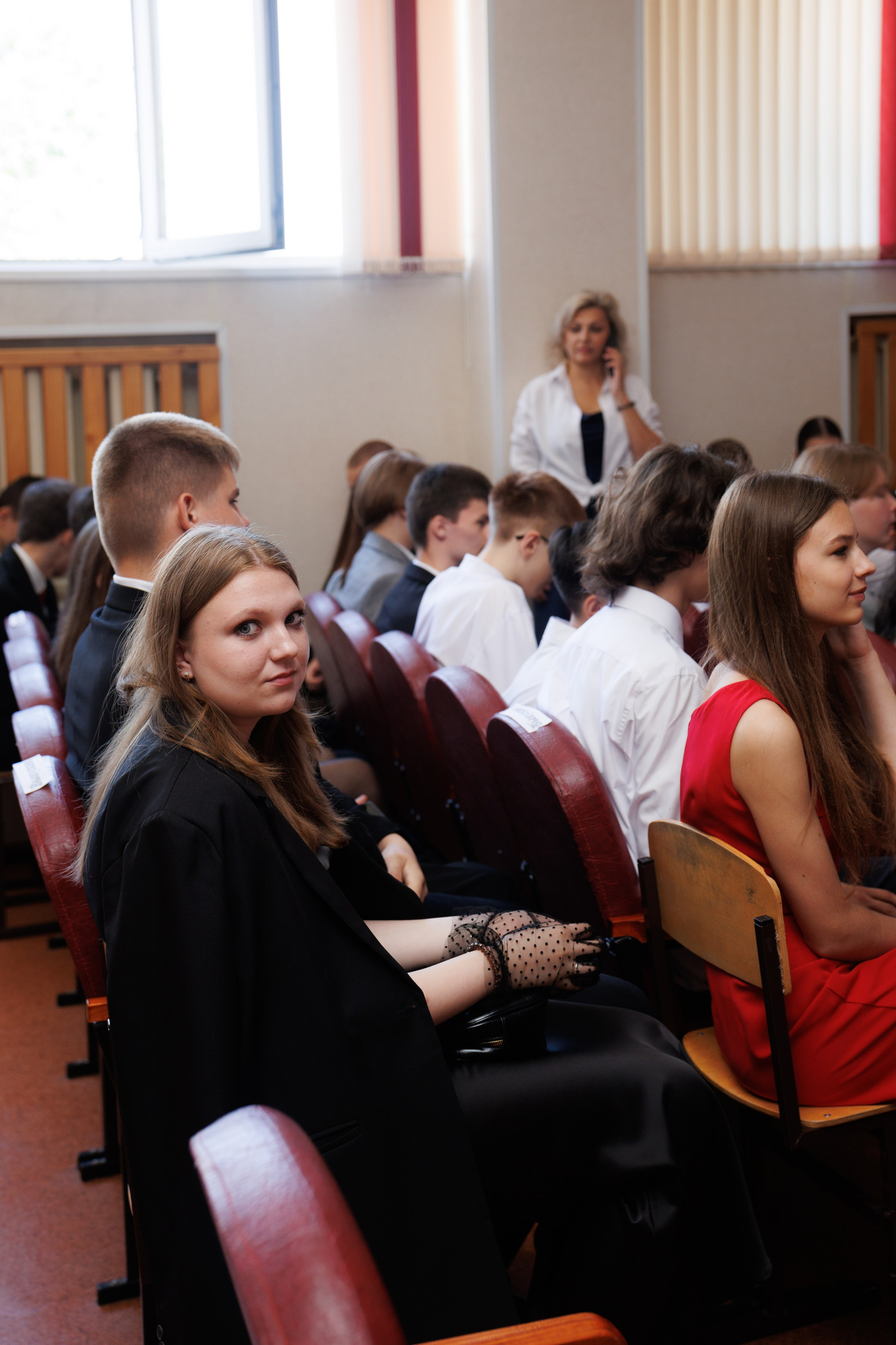 Вручение аттестатов. Свадебный и семейный фотограф в Новосибирске Ирина Дорошкова