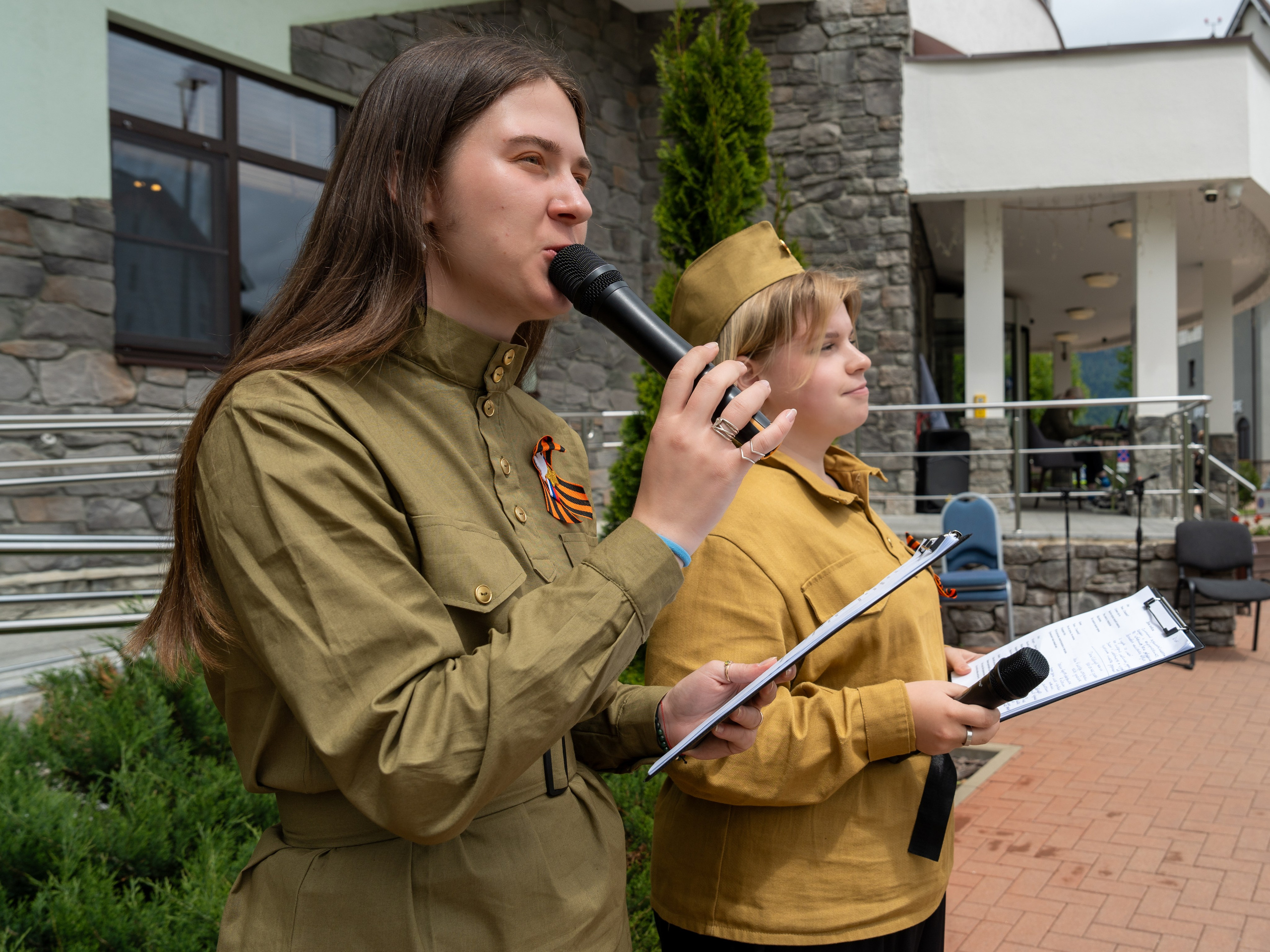 Шествие бессмертного полка 9 мая 2024 Rosa Springs. Репортажный фотограф в Красной Поляне и Сочи Павлюченко Екатерина