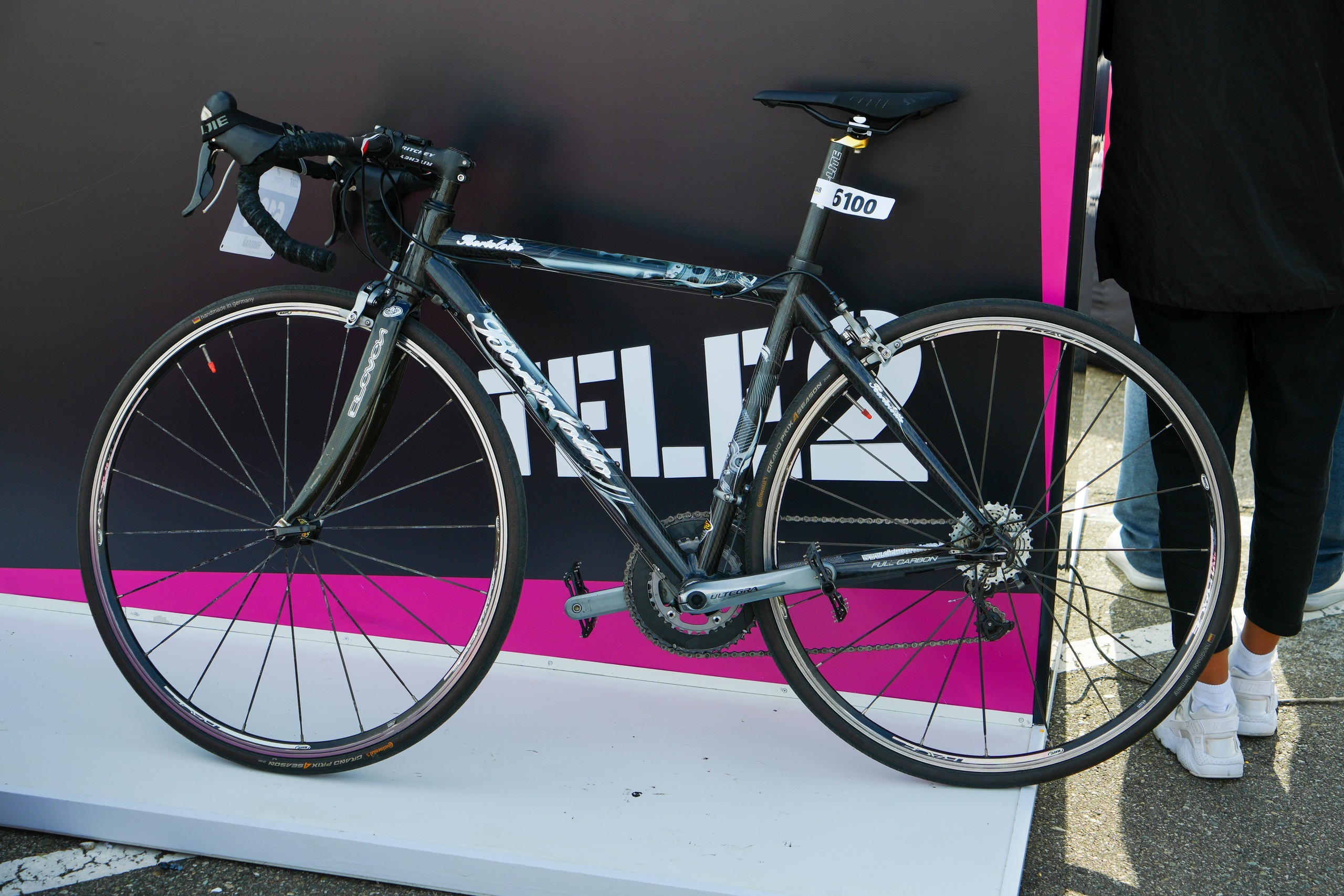 Фотоотчет партнерской интеграции для компании TELE2 на фестивале Ironstar. Репортажный фотограф в Красной Поляне и Сочи Павлюченко Екатерина