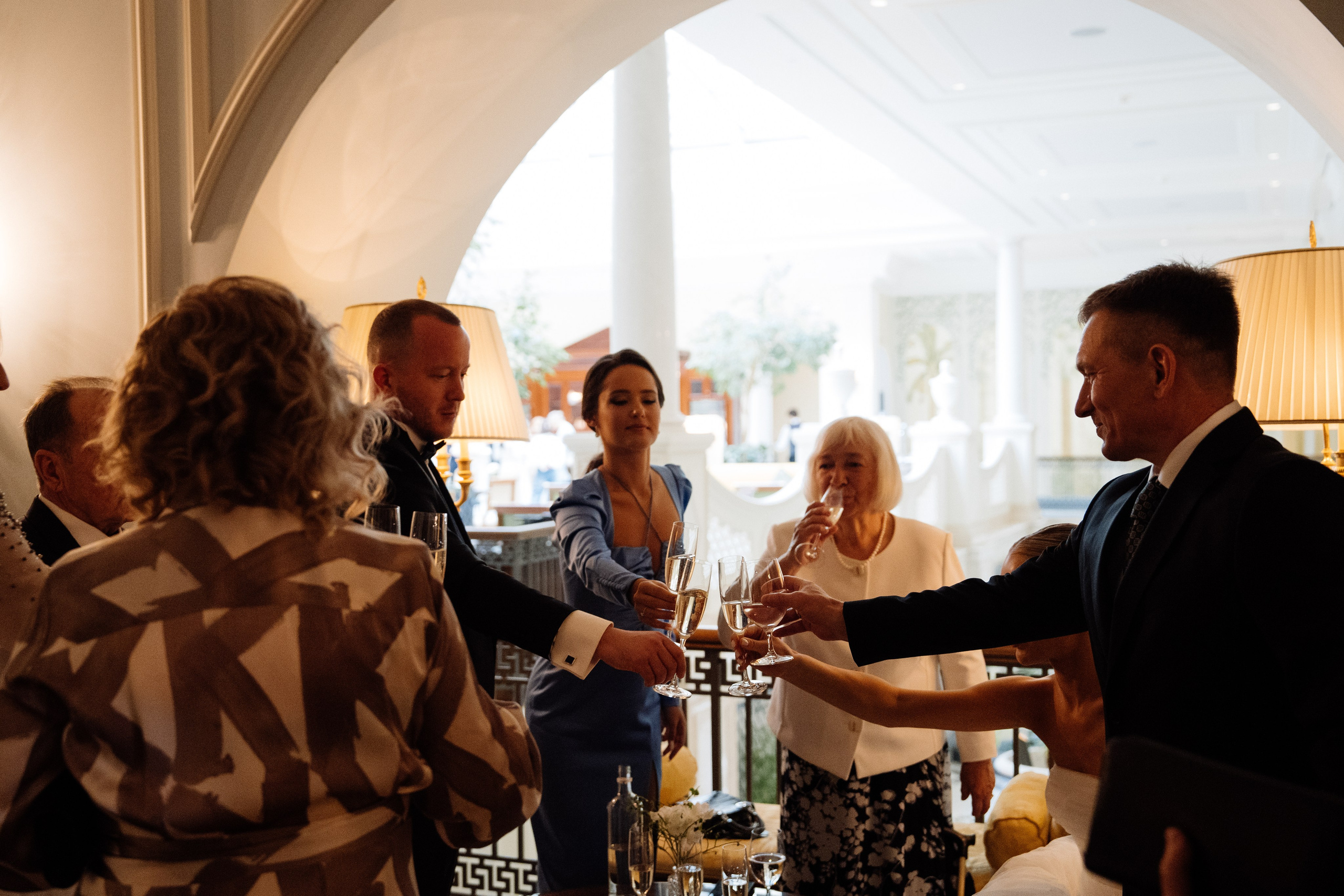 Анна Сергей. Камерная свадьба в Фосизонс в стиле неоклассика. Свадебный фотограф организатор в Санкт-Петербурге Ассоль Опарина
