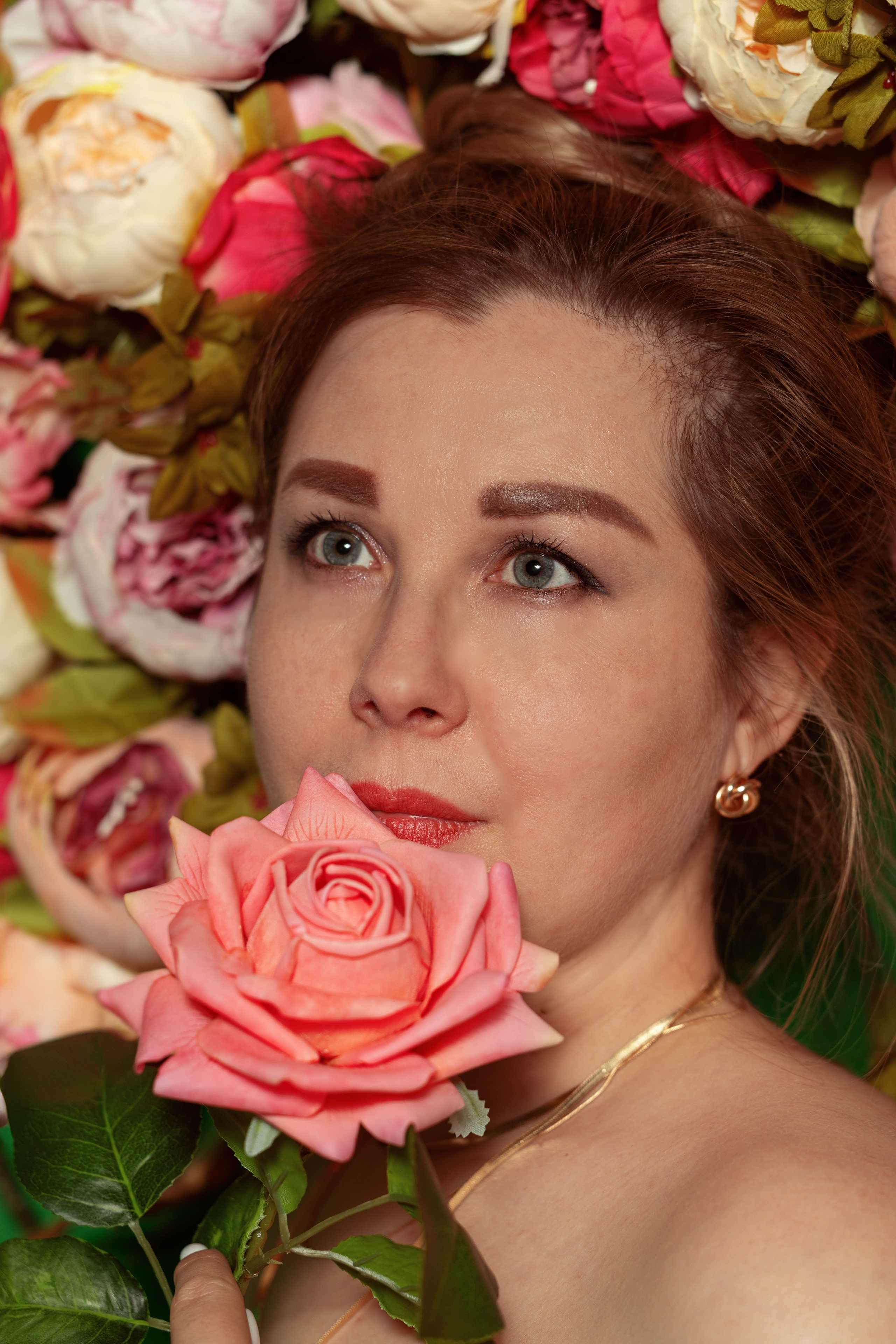 Красное на зеленом. Индивидуальный фотограф в Сергиевом Посаде Наталья Румянцева