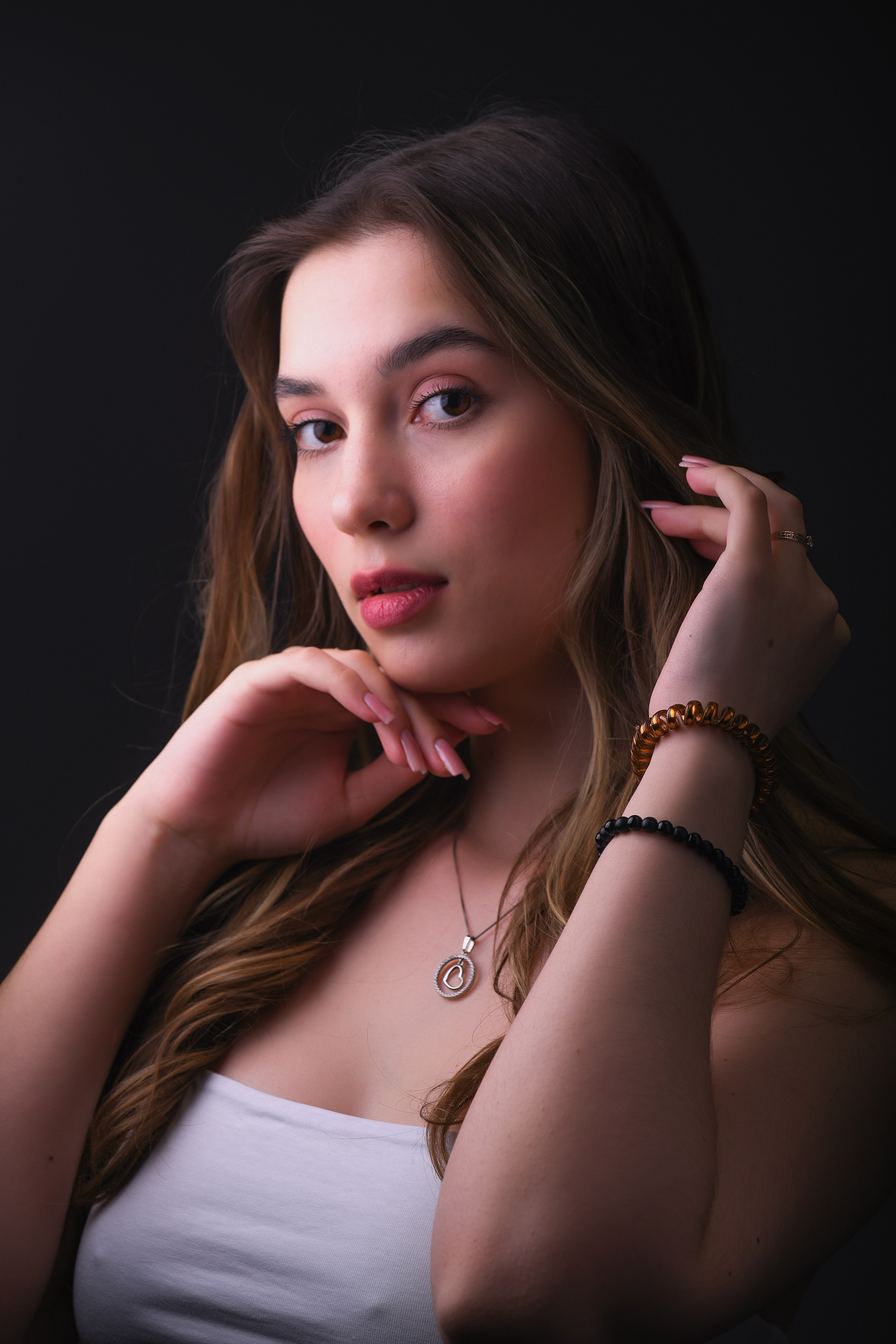 Студийные женские портреты. Главная