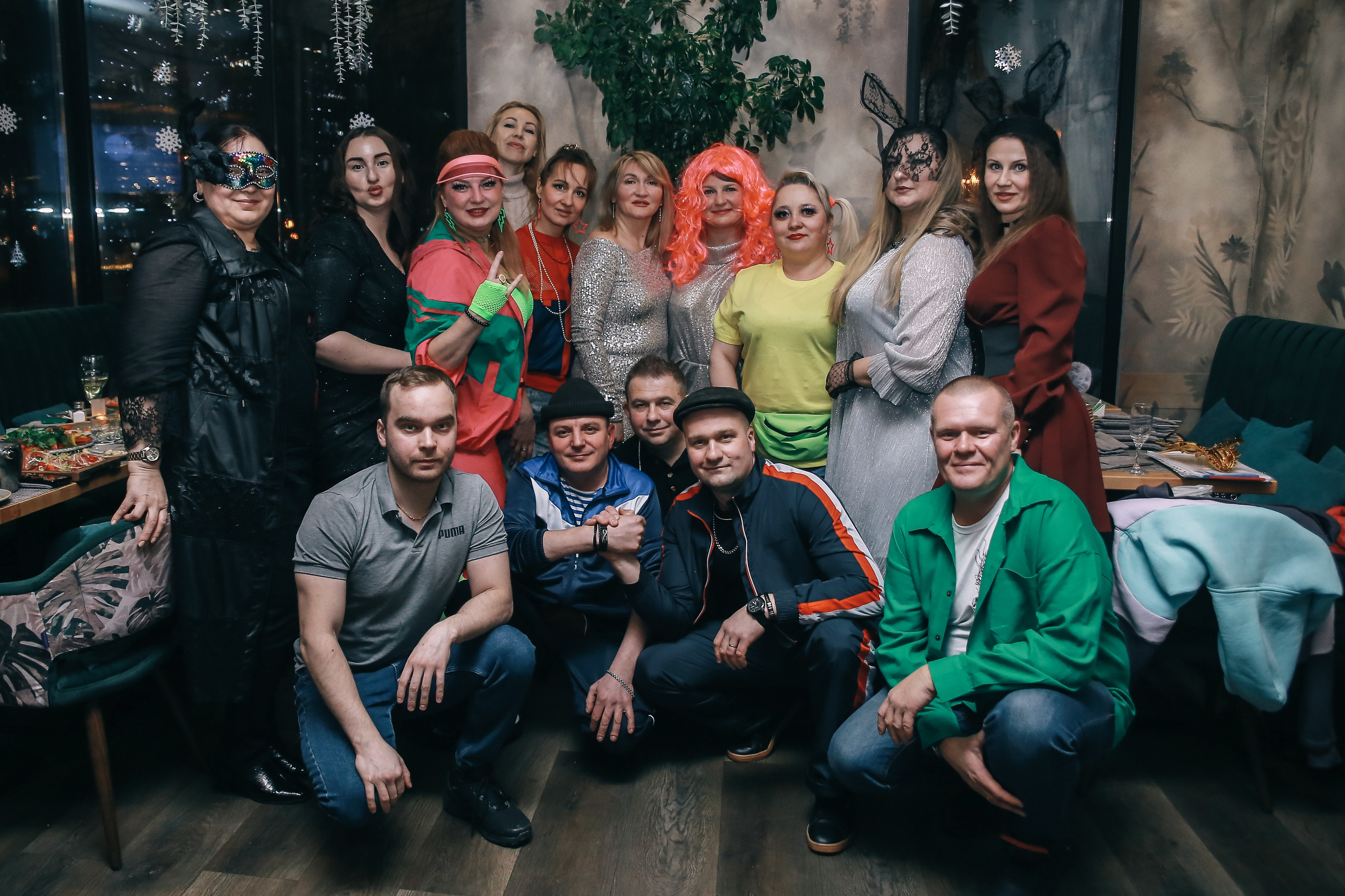 Новогодний корпоратив в стиле 90х и СловоПацана. Антонина Морозова, профессиональный семейный фотограф видеограф