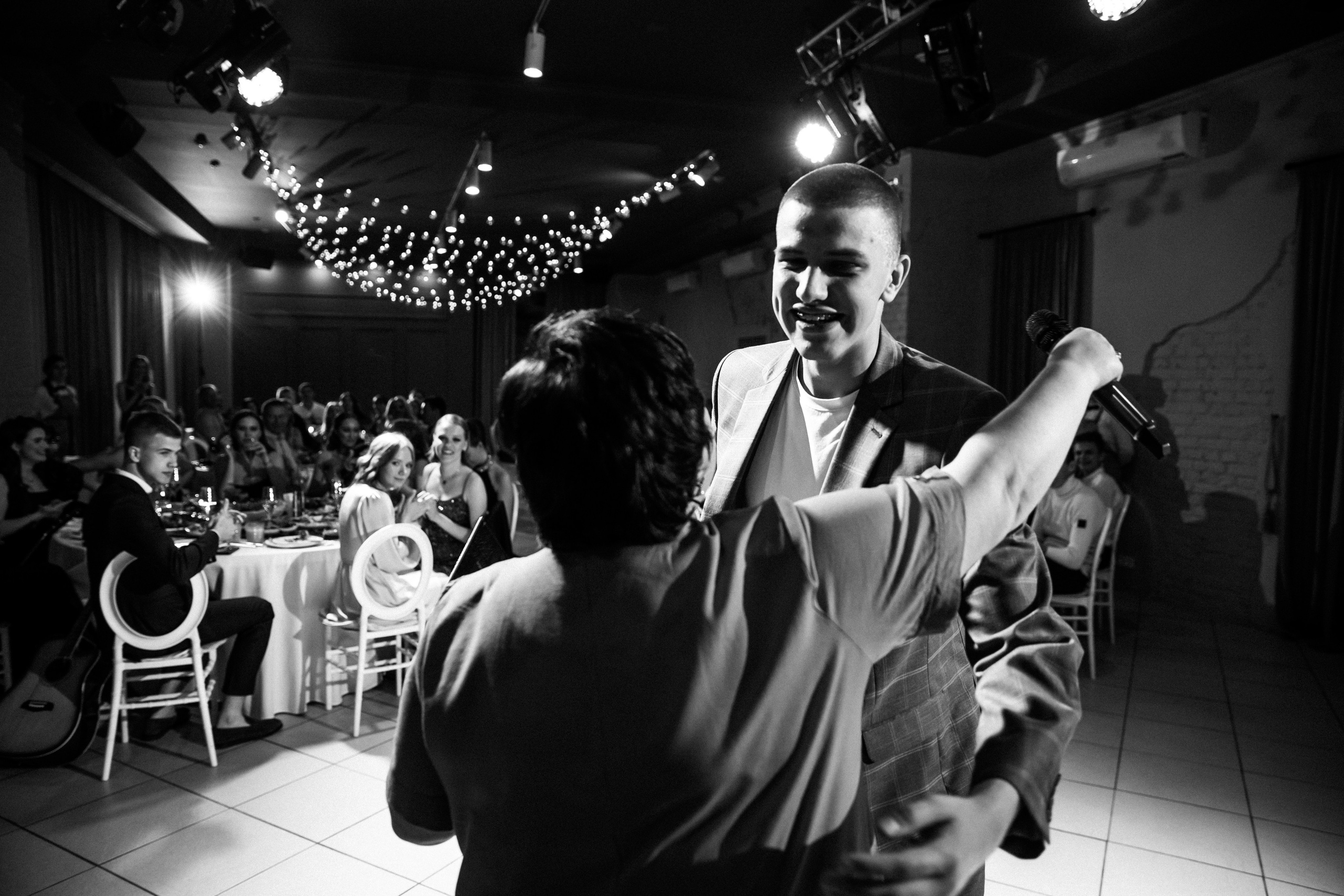 2023-06-23 Выпускной МБОУ СОШ № 10. Фотограф в Красноярске