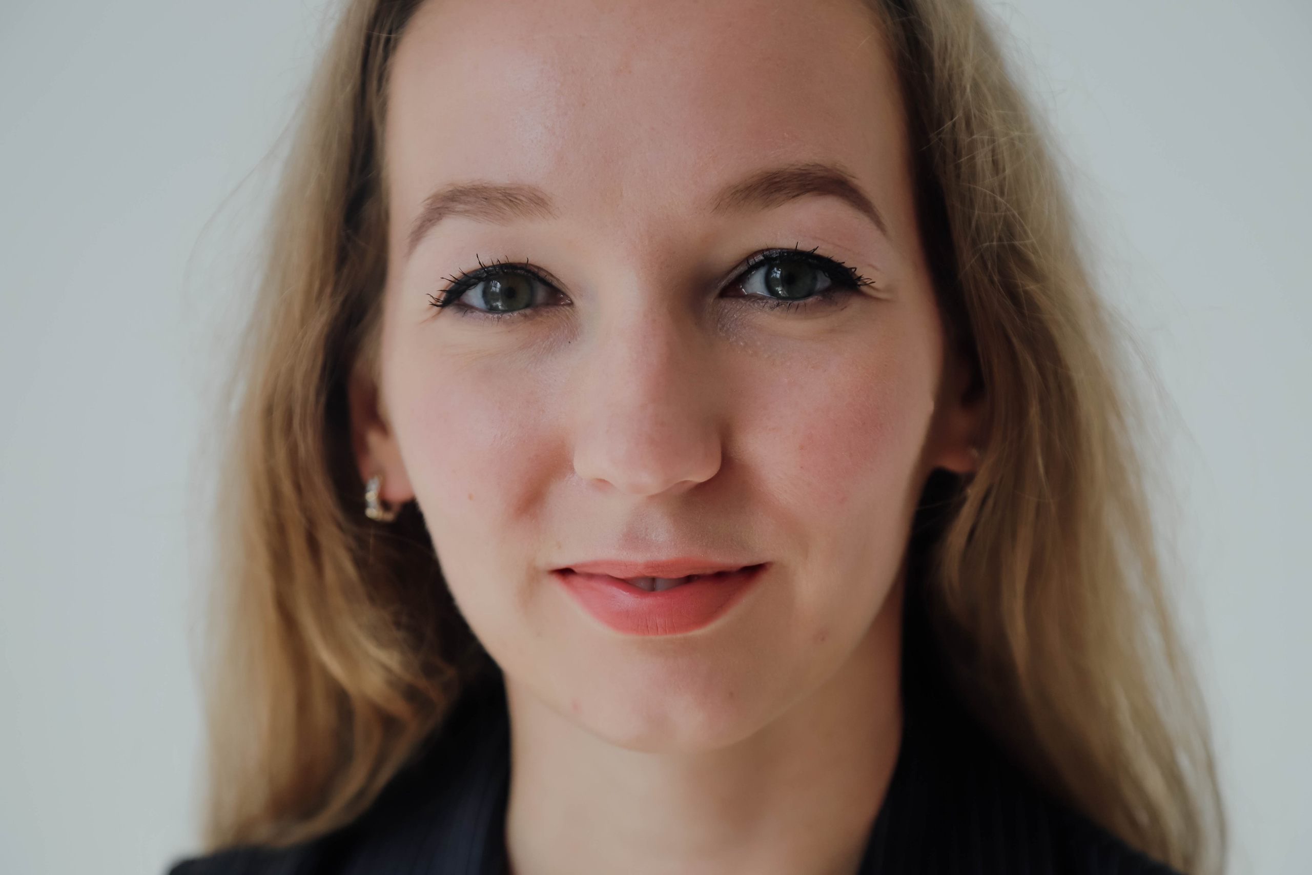 Деловая студийная фотосессия для Алины. Свадебный, семейный, детский фотограф в Сочи Виолетта Александрова