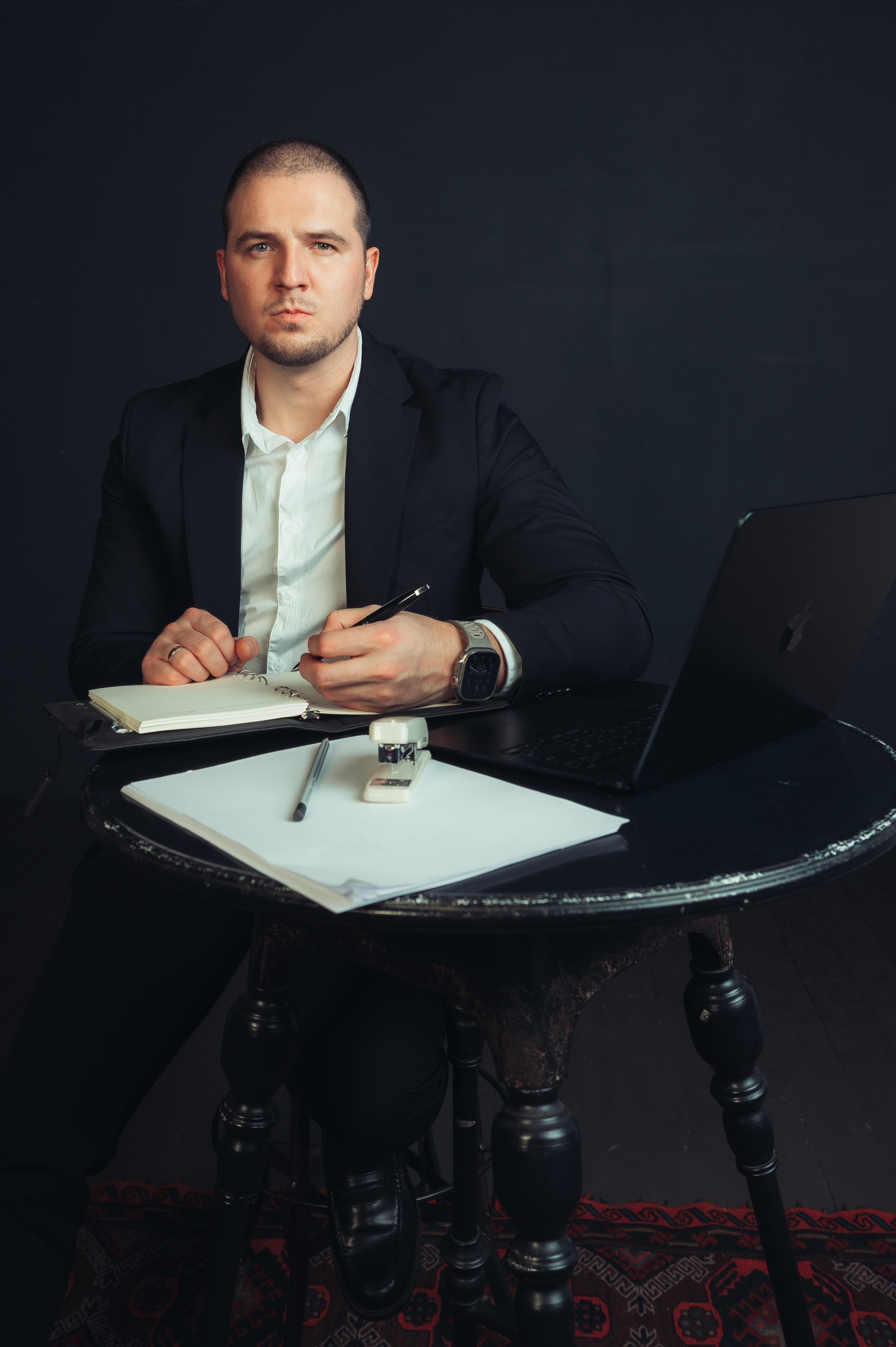 Никита Пустовалов — портретная съёмка. Иван Кубик — фотограф и видеограф