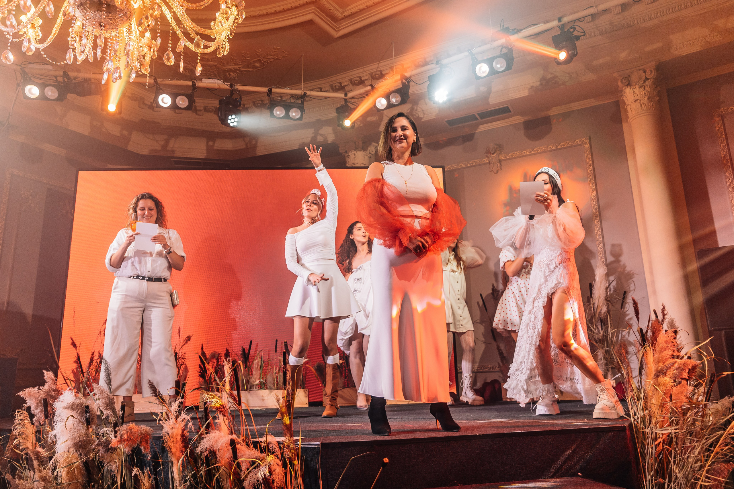 МЕГАДЕВИЧНИК 8 марта. Портфолио свадебного фотографа. Роман Каргаполов