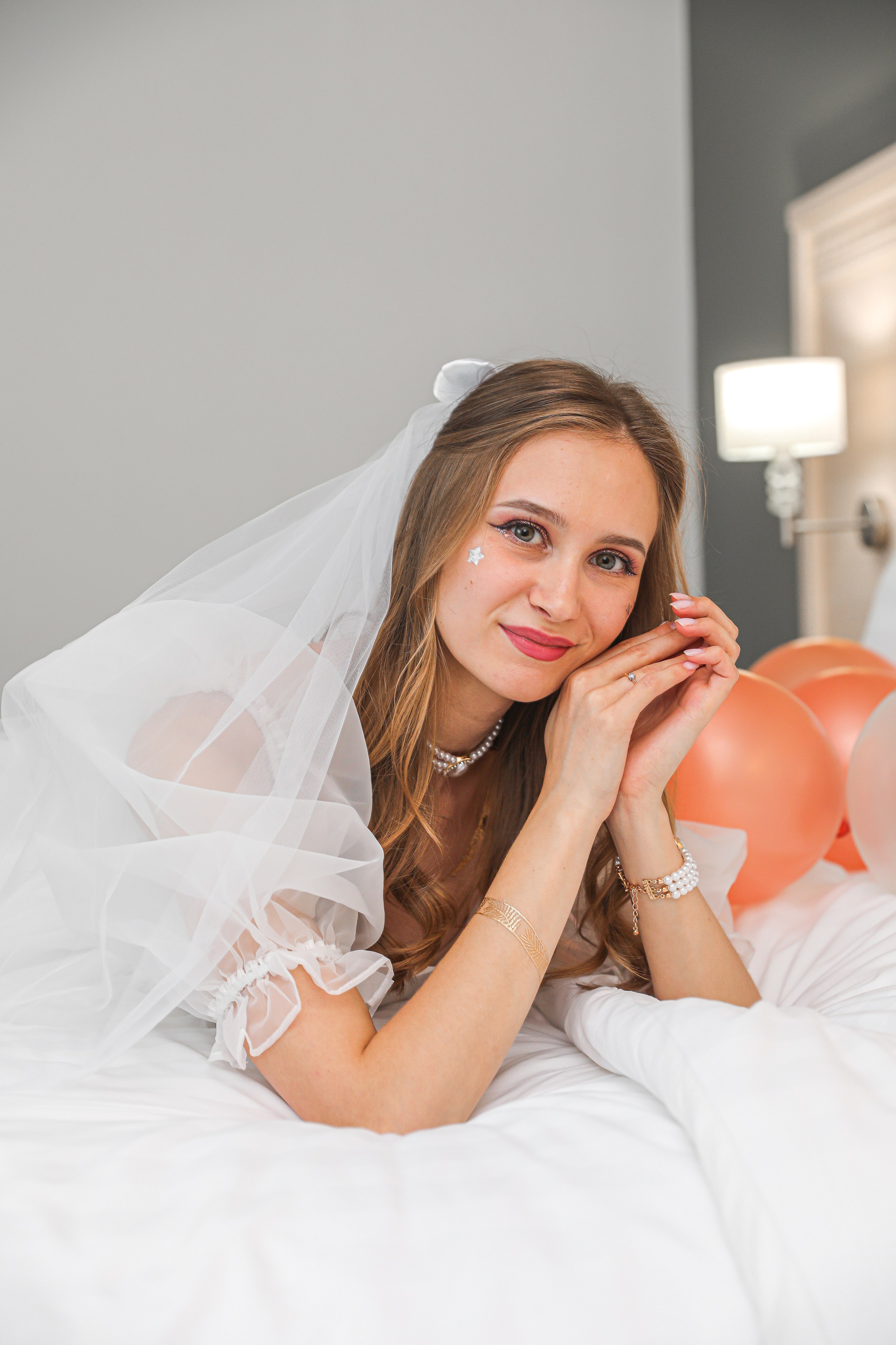 ДЕВИЧНИКИ. Photographer Viktoriya Markushina «My world throug»