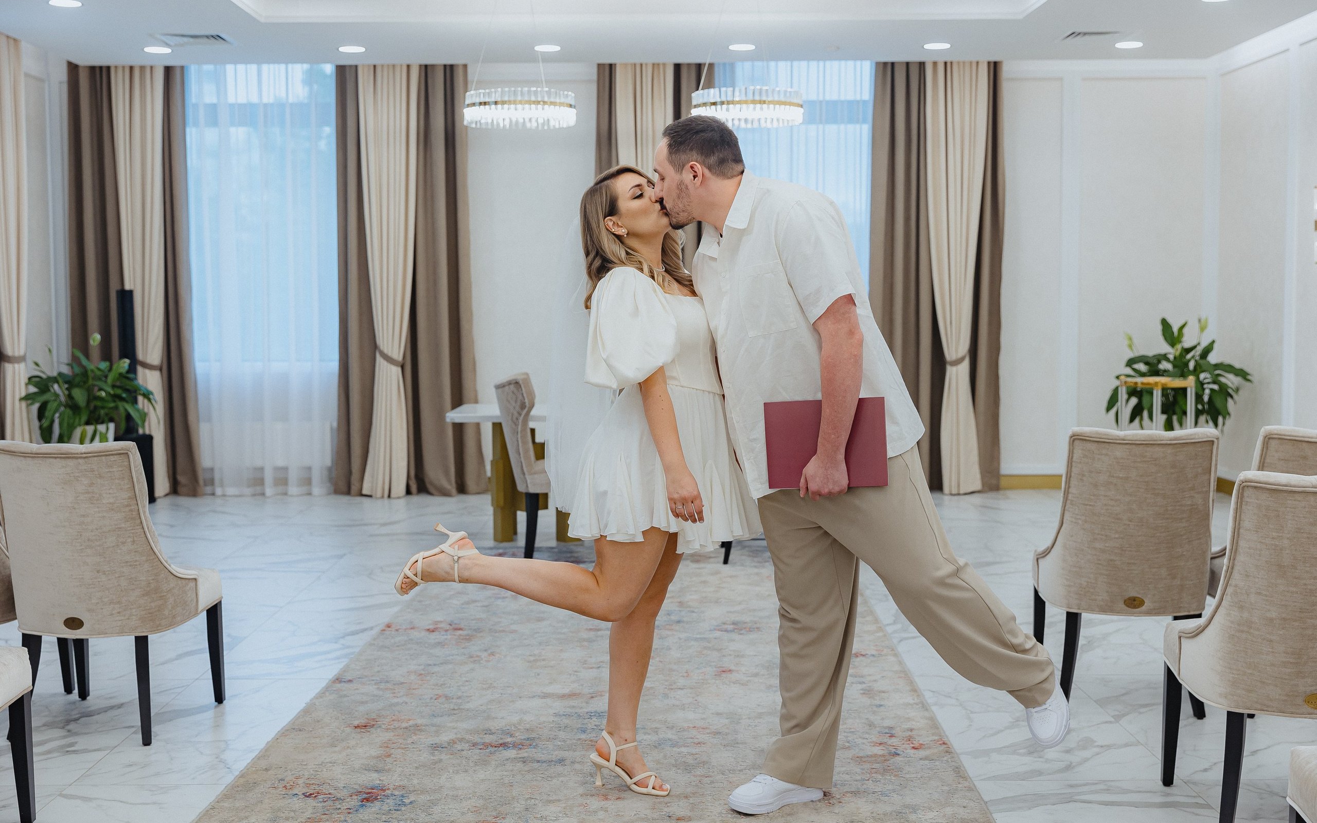 Саша и Аня. Главная