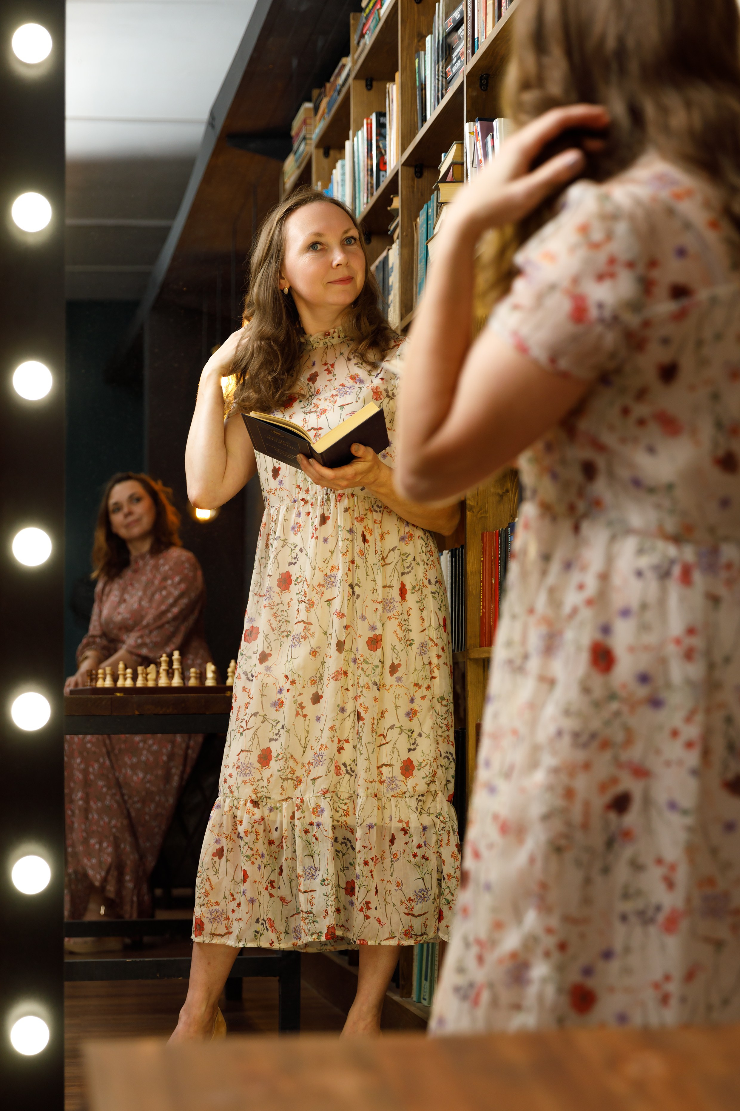 Нина и Наталья. Фотограф Анна Телекаева, выпускные альбомы, семейные и репортажные съемки в Омске