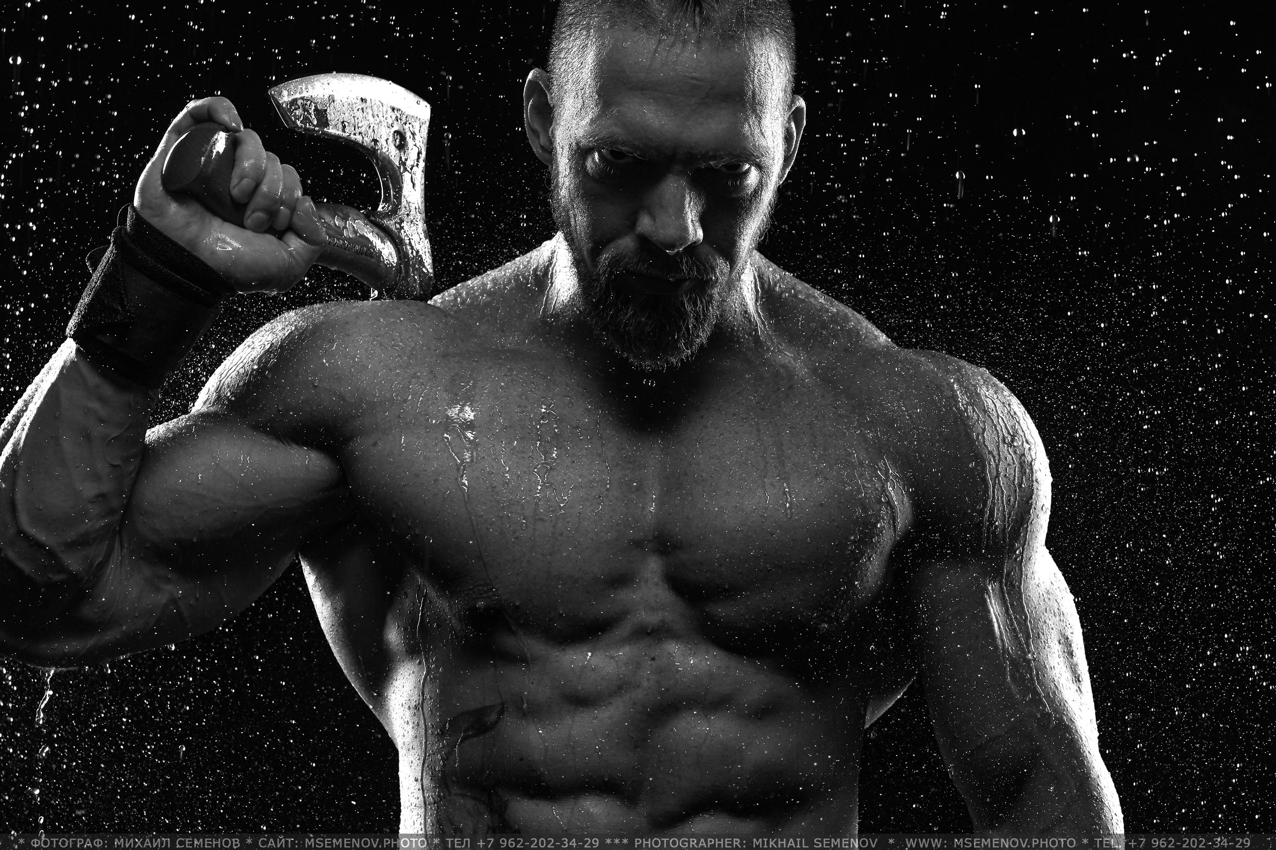 Фотограф в Ярославле Михаил Семенов. Аква-фотосессия «СИЛАЧ-БОРОДАЧ»