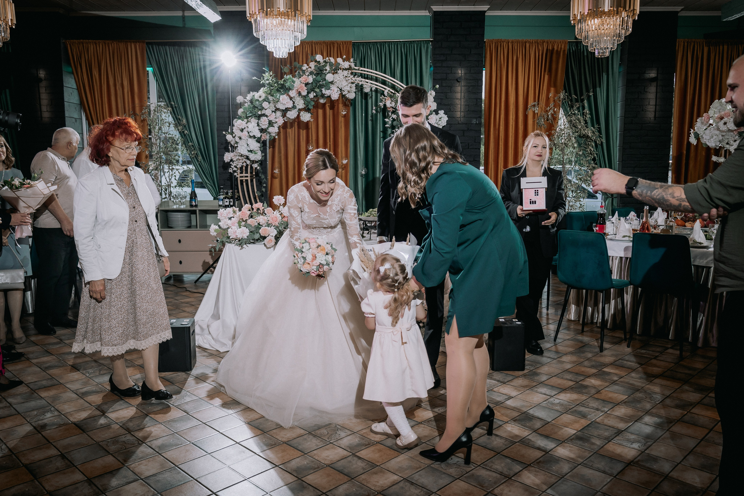 Свадебный день. Дарья и Джем. Свадебная фотография. Арина Рубах