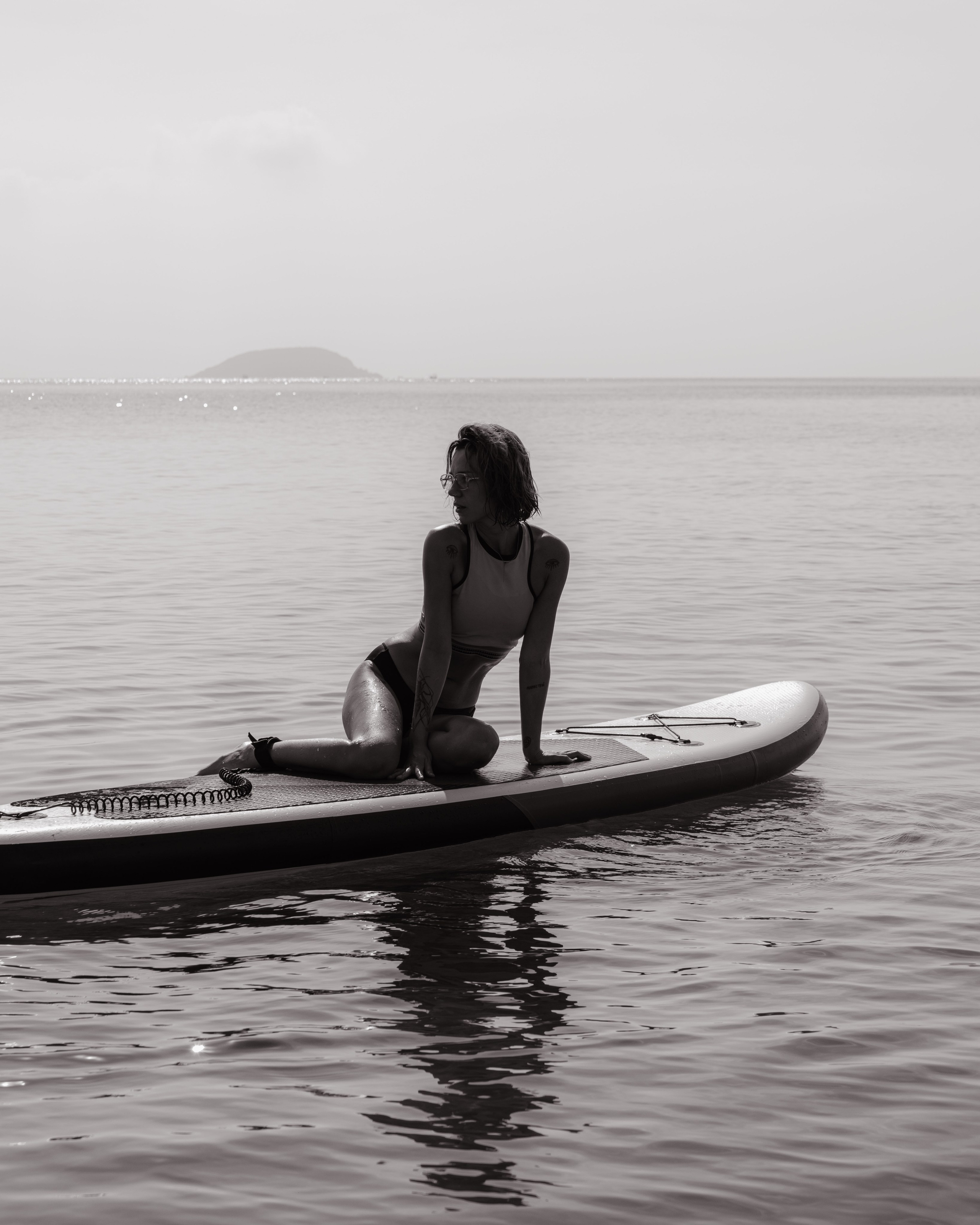 Morning. SUP board. North beach. Portrait photographer Nha Trang | Julia Meshanina