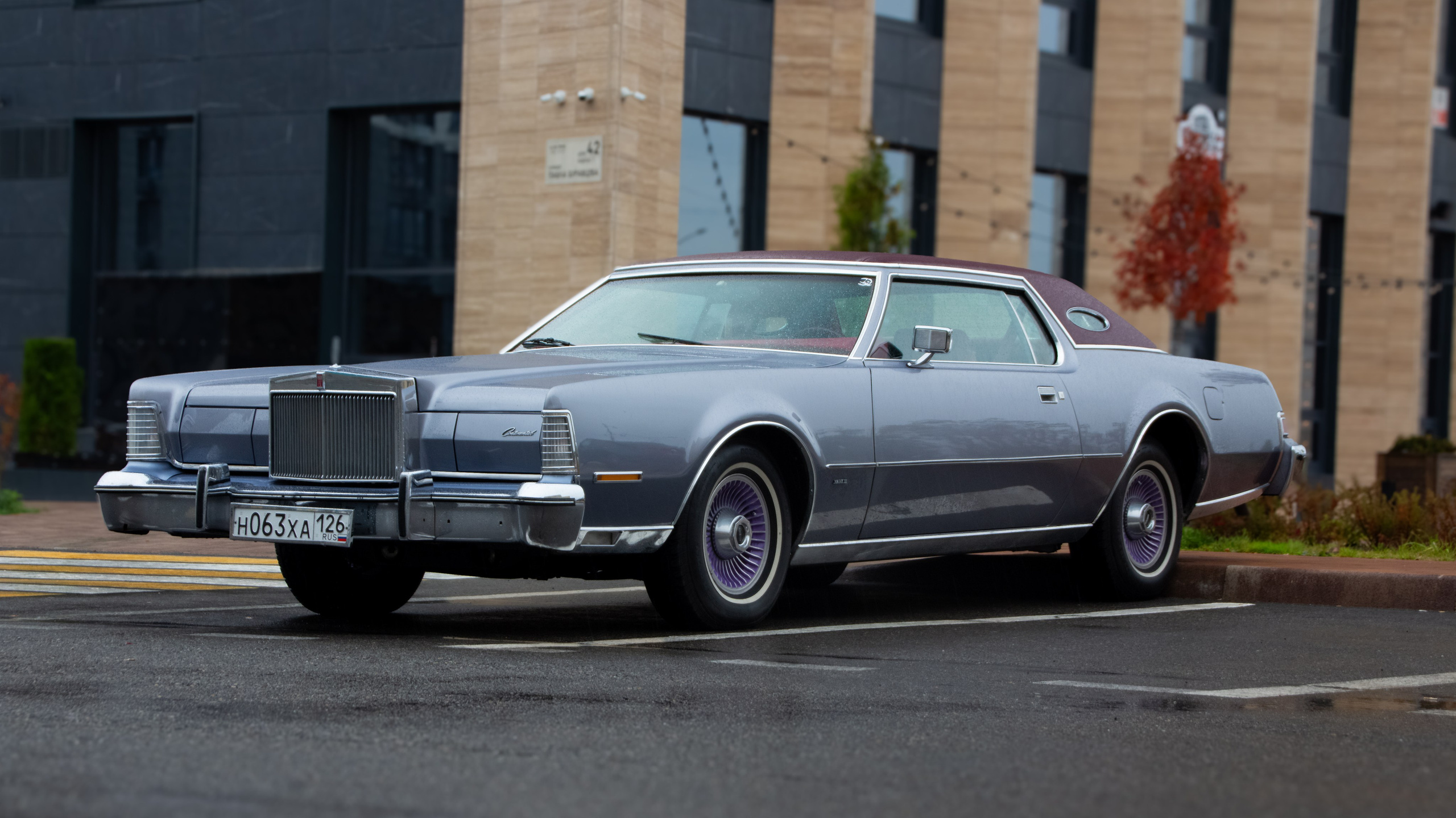 Фото Lincoln Continental Mark IV — купе американской классики