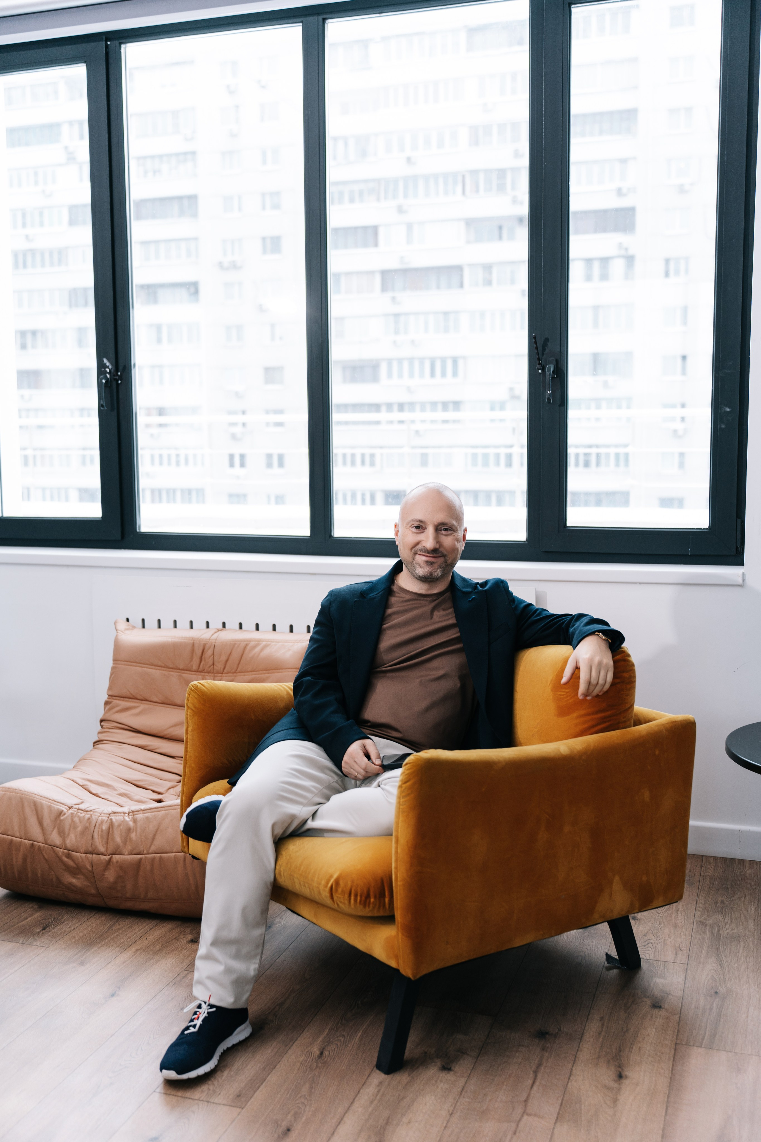 Бизнес фотосессия для сотрудников в фотостудии