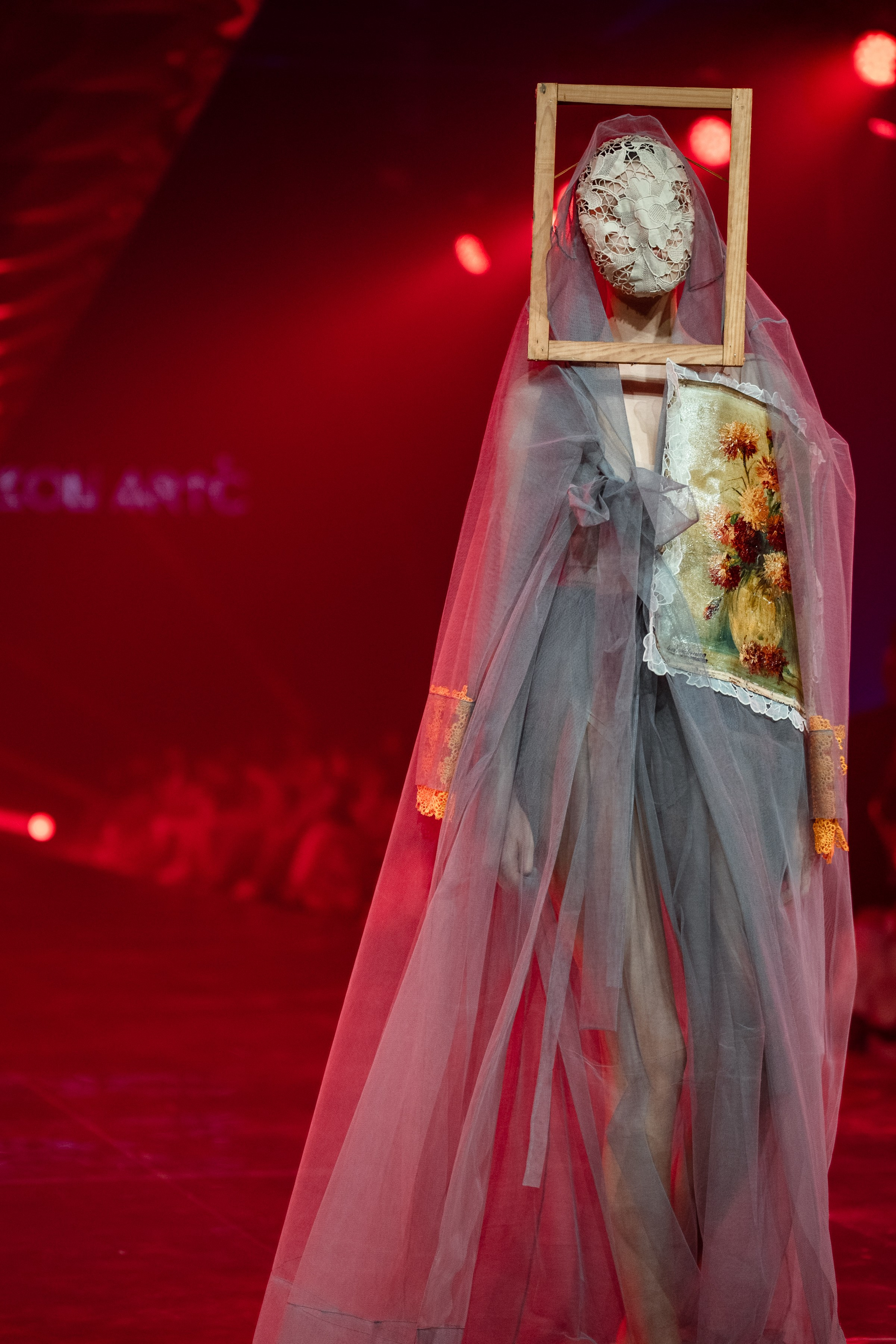 Visa Fashion week Maison Artc. Сайт Алматинского НЮ АРТ, будуар и фэшн фотографа Дениса Карпенко