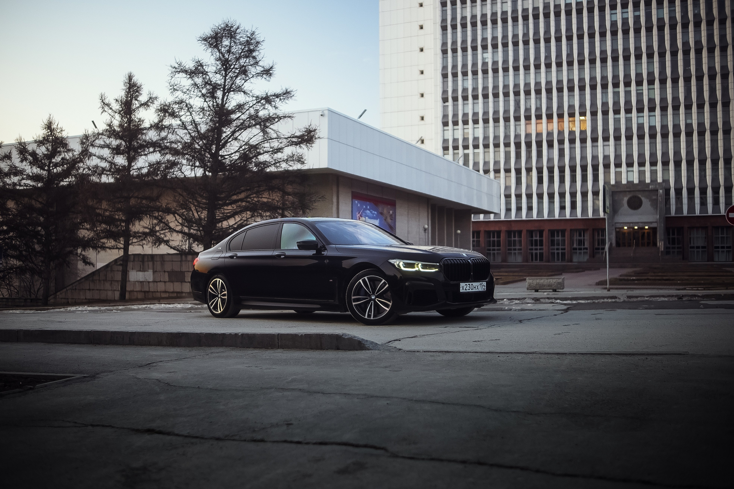 BMW 760Li. Фотограф в Новосибирске Владислав Унтерберг