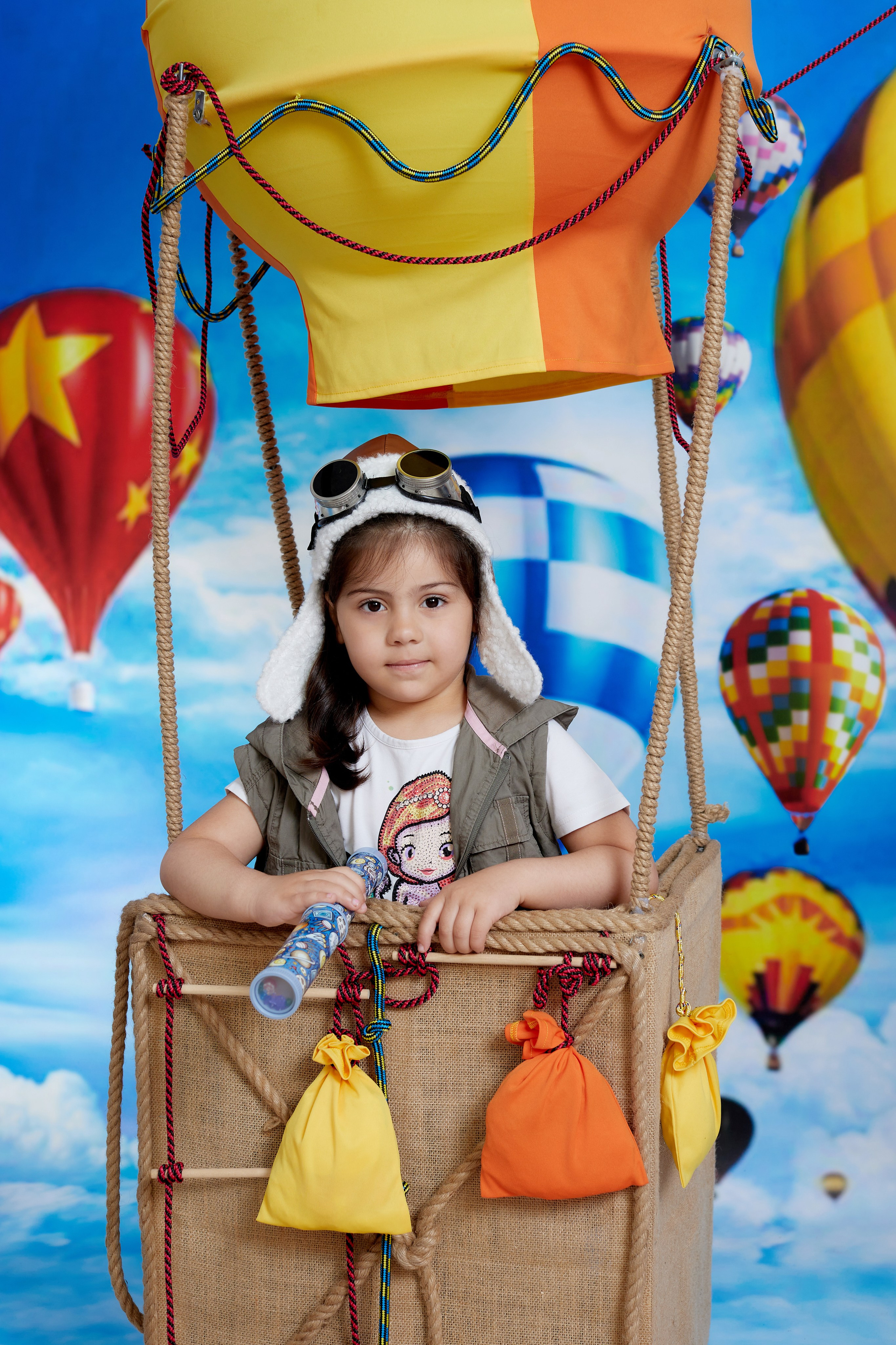 Полёт на воздушном шаре. Детская выездная фотостудия