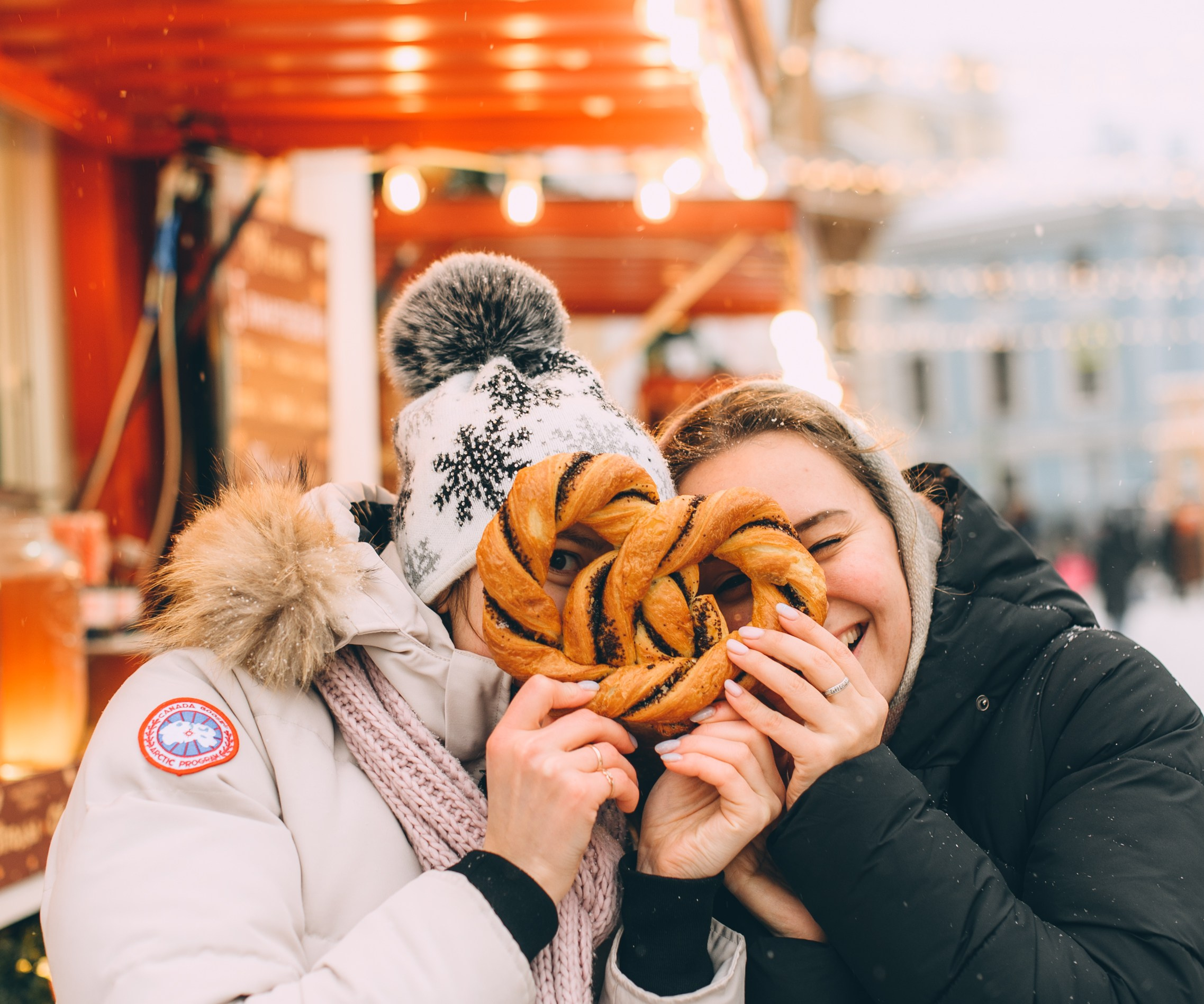 Рождественская ярмарка с подружкой. Свадебный и семейный фотограф София Невская