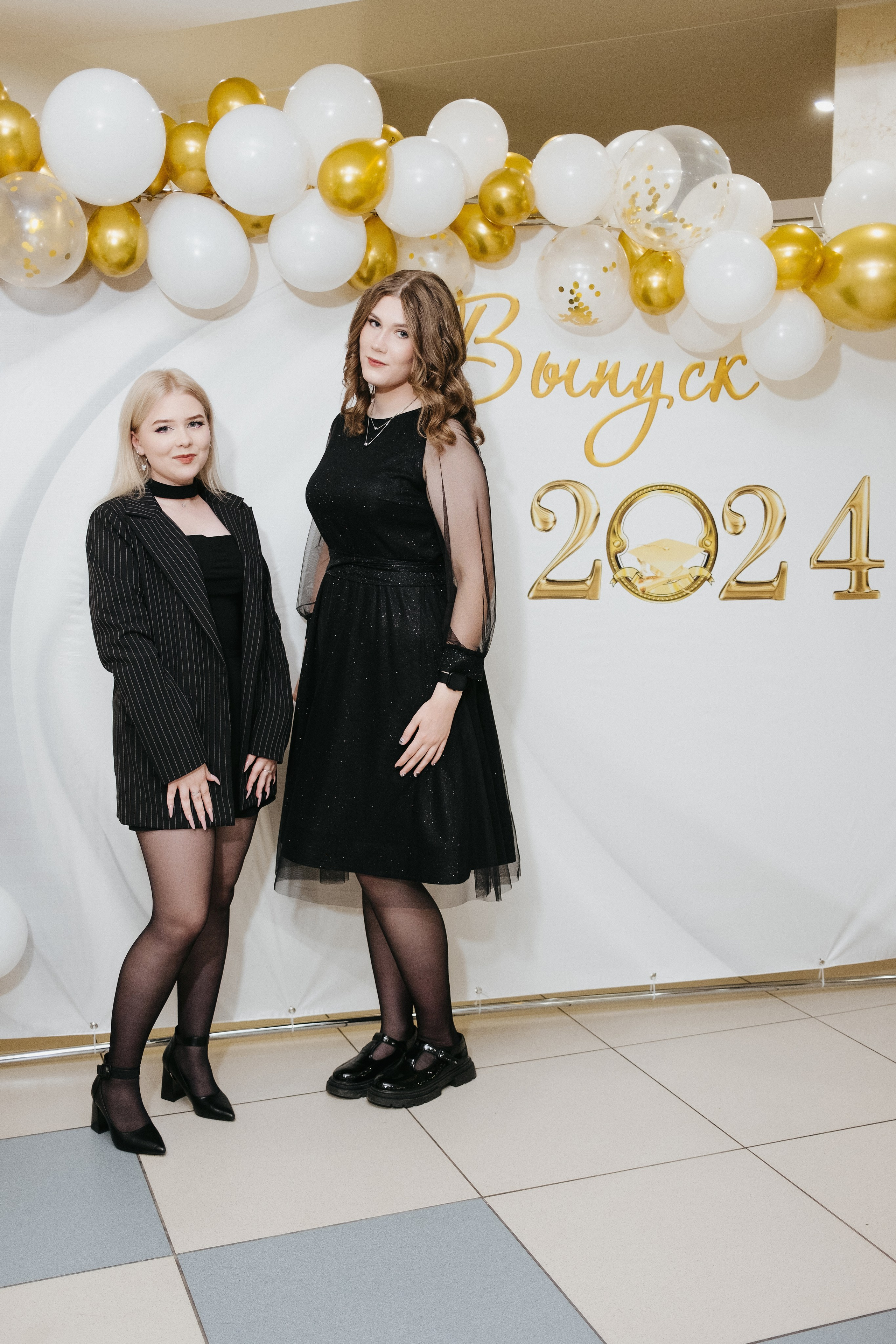 Выпускной 11 класс школы № 30. Свадебный и репортажной фотограф Денис Ожигин в Краснодаре и Краснодарском крае