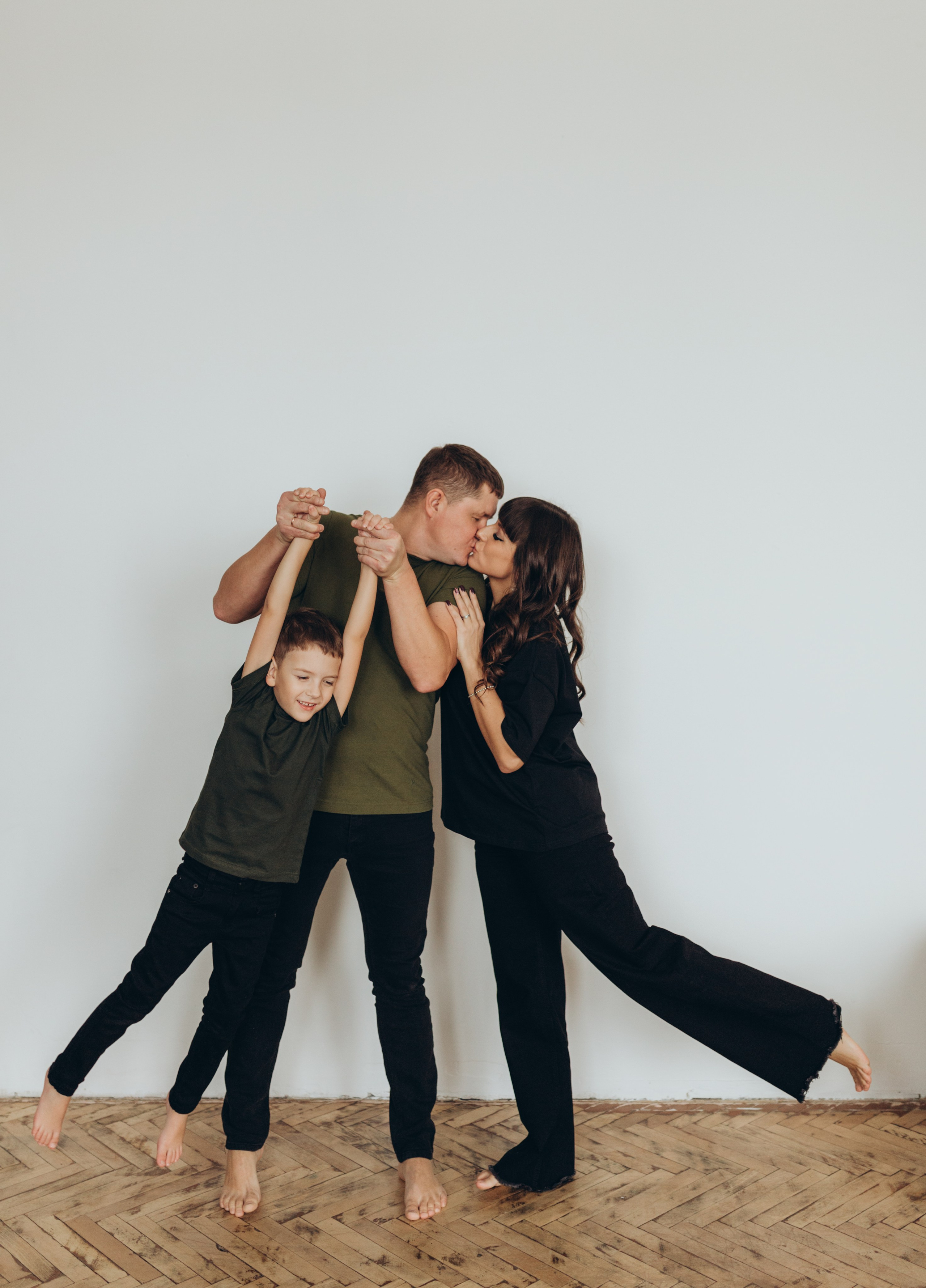 Юля, Вова и Тимочка. Фотограф Кемерово Анастасия Ларионова