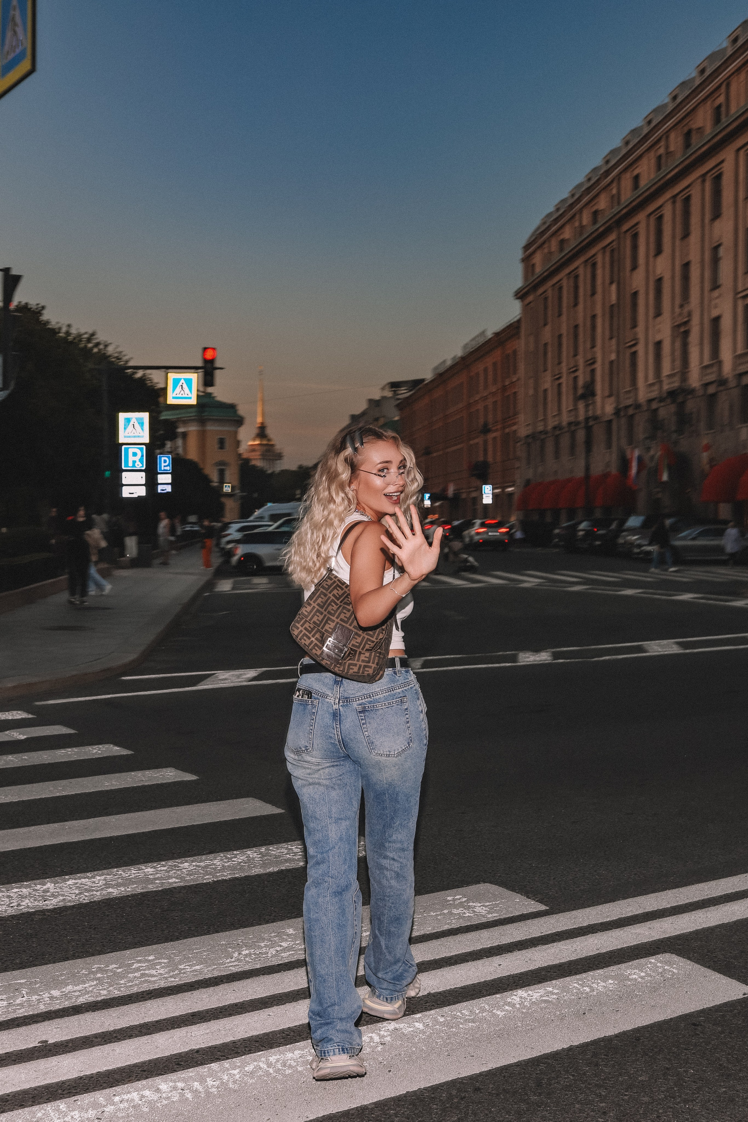 Полина — вечерний Петербург, съёмка со вспышкой | О. Беляева. Фотограф Олеся Беляева | Санкт-Петербург и Ленобласть