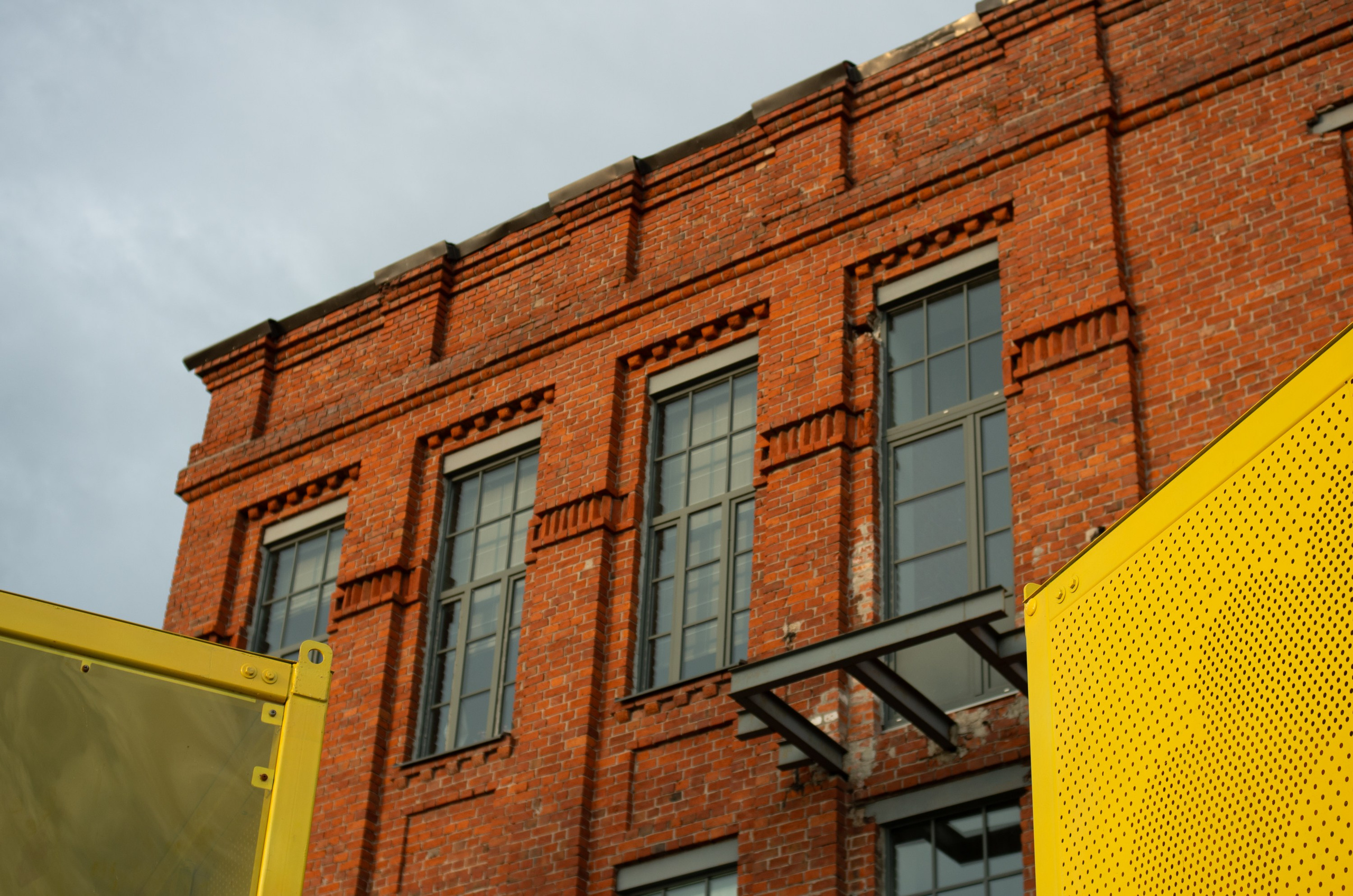 Фотографии городской жизни и архитектуры. Фотограф Даниил Богомолов
