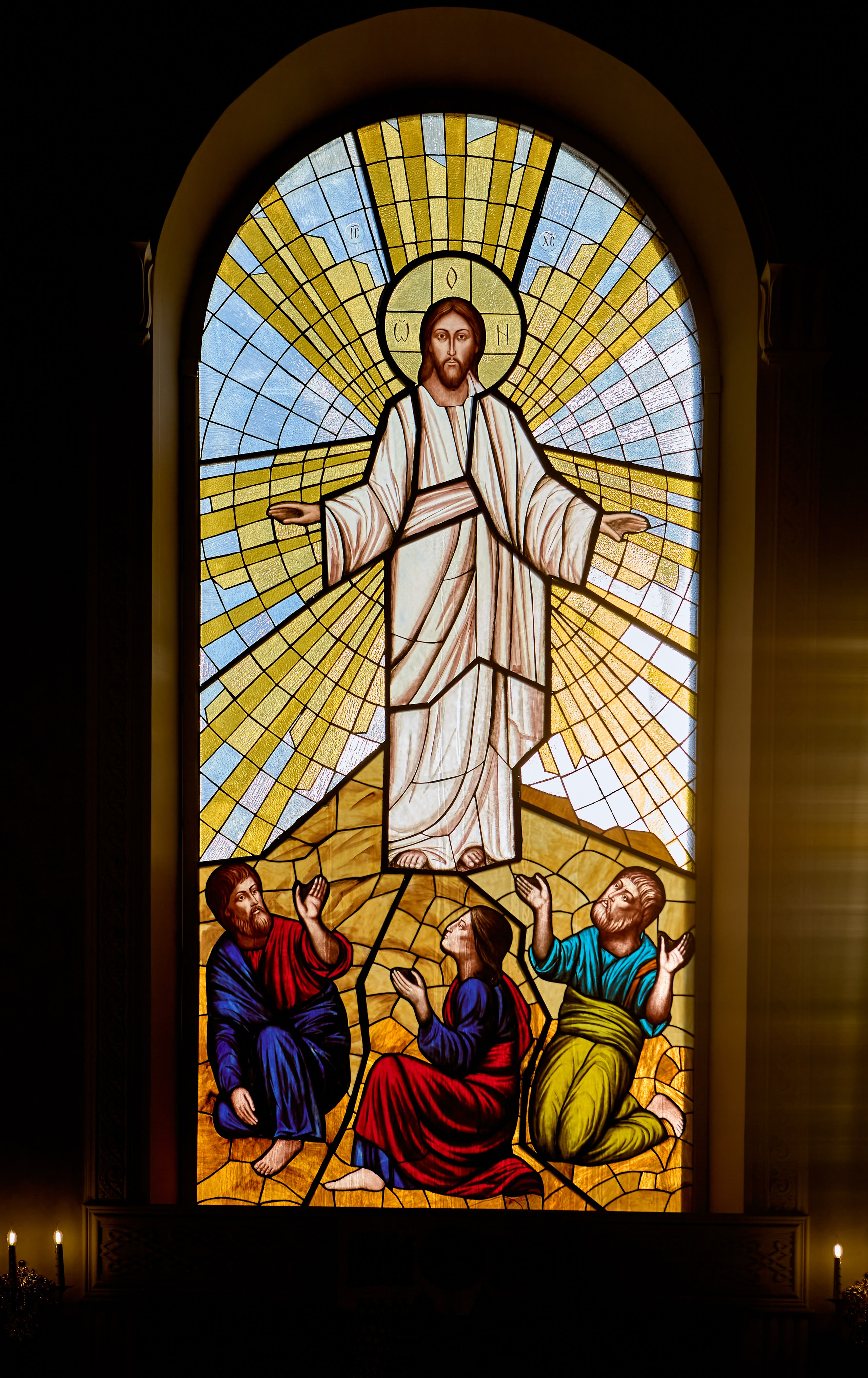 Фотографии Витражей в храме пророка Божия Илии