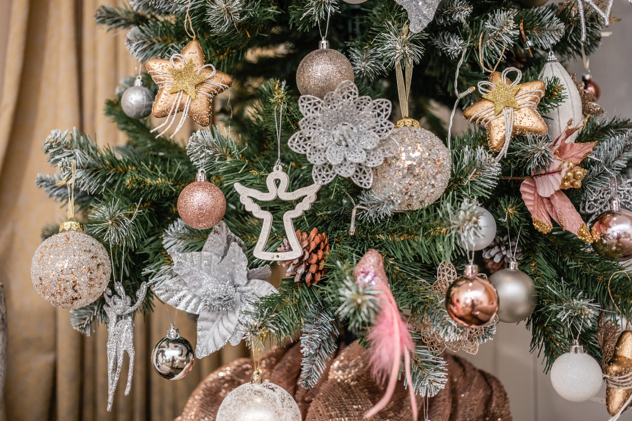 Красивые Алёна и Сашенька, ну и вредный Максимка…. Фотограф Алина Гашникова