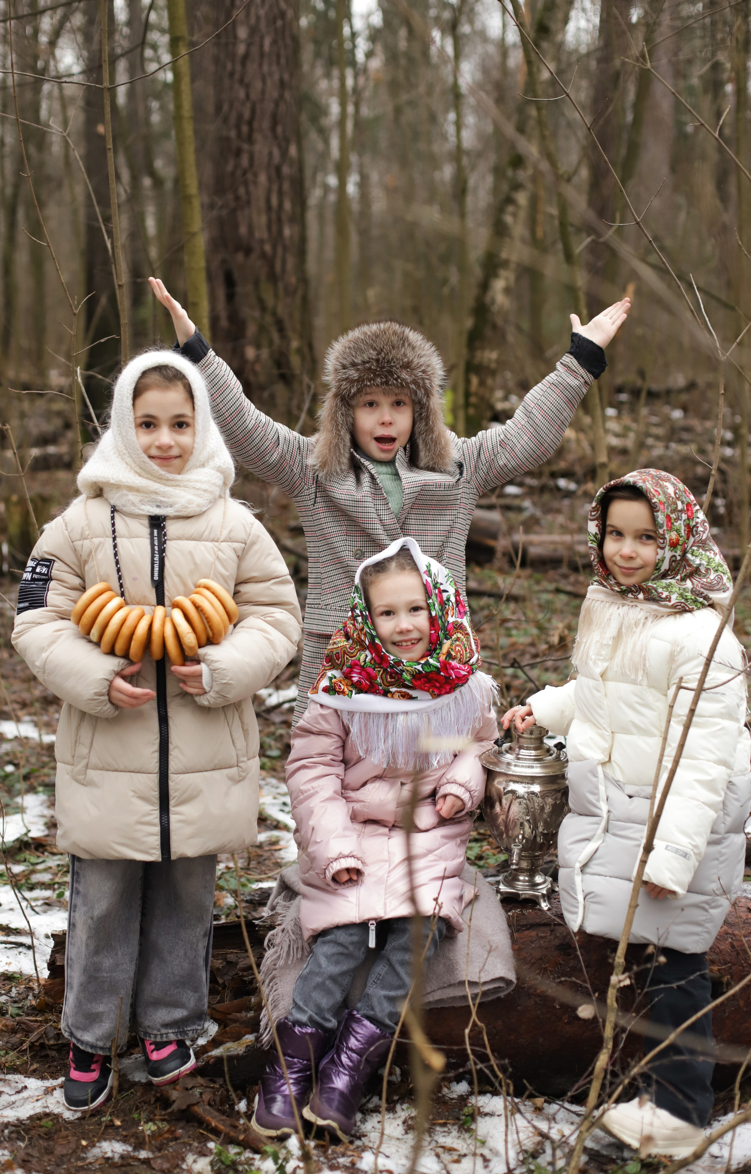 Девчёнки в павлопосадских платках и мальчишка. Диана Николаева — фотограф город Балашиха