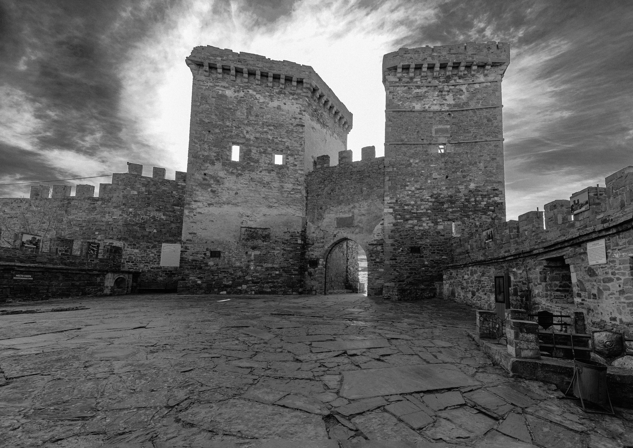 Крым. Стражи времени. Авторская фотография и обучение фотографии в Ставрополе
