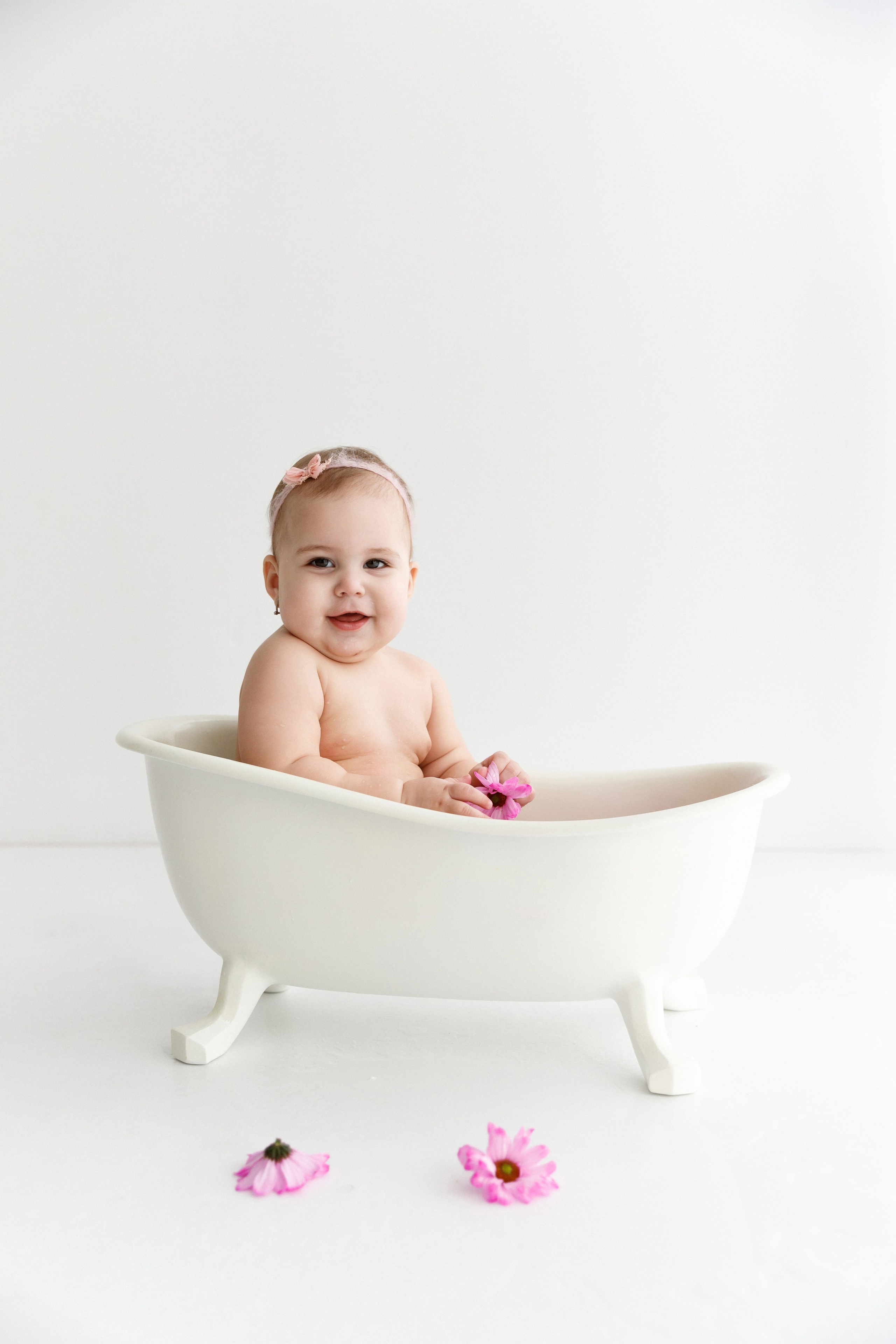 Годик Софии. Фотограф новорожденных Славянск-на-Кубани Куцевольская Екатерина