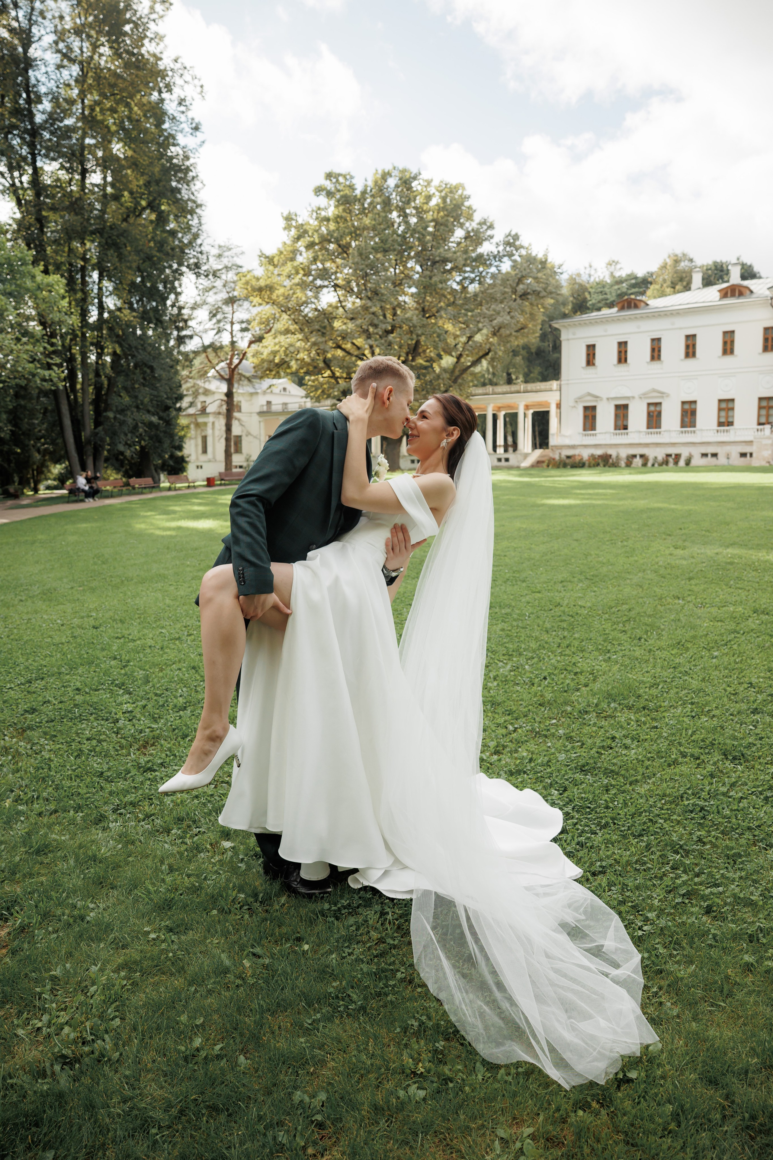 Регистрация в отеле Fish Point, ЗАГС Бутово, прогулка в Остафьево. Свадебный и репортажный фотограф (Москва, Королев и другие)