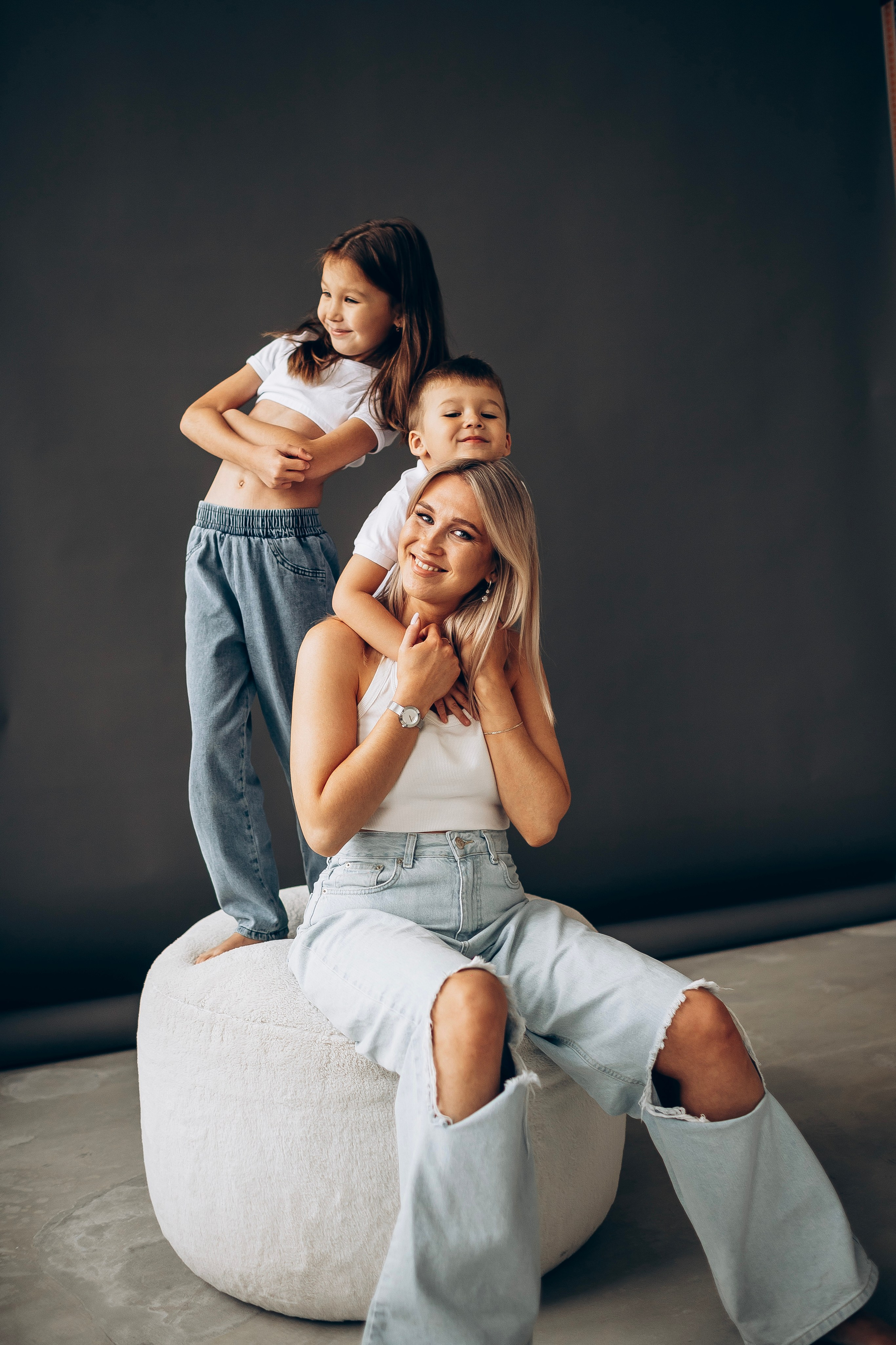 Женя с детками. Семейная съемка — это красивый способ признаться своей семье в любви