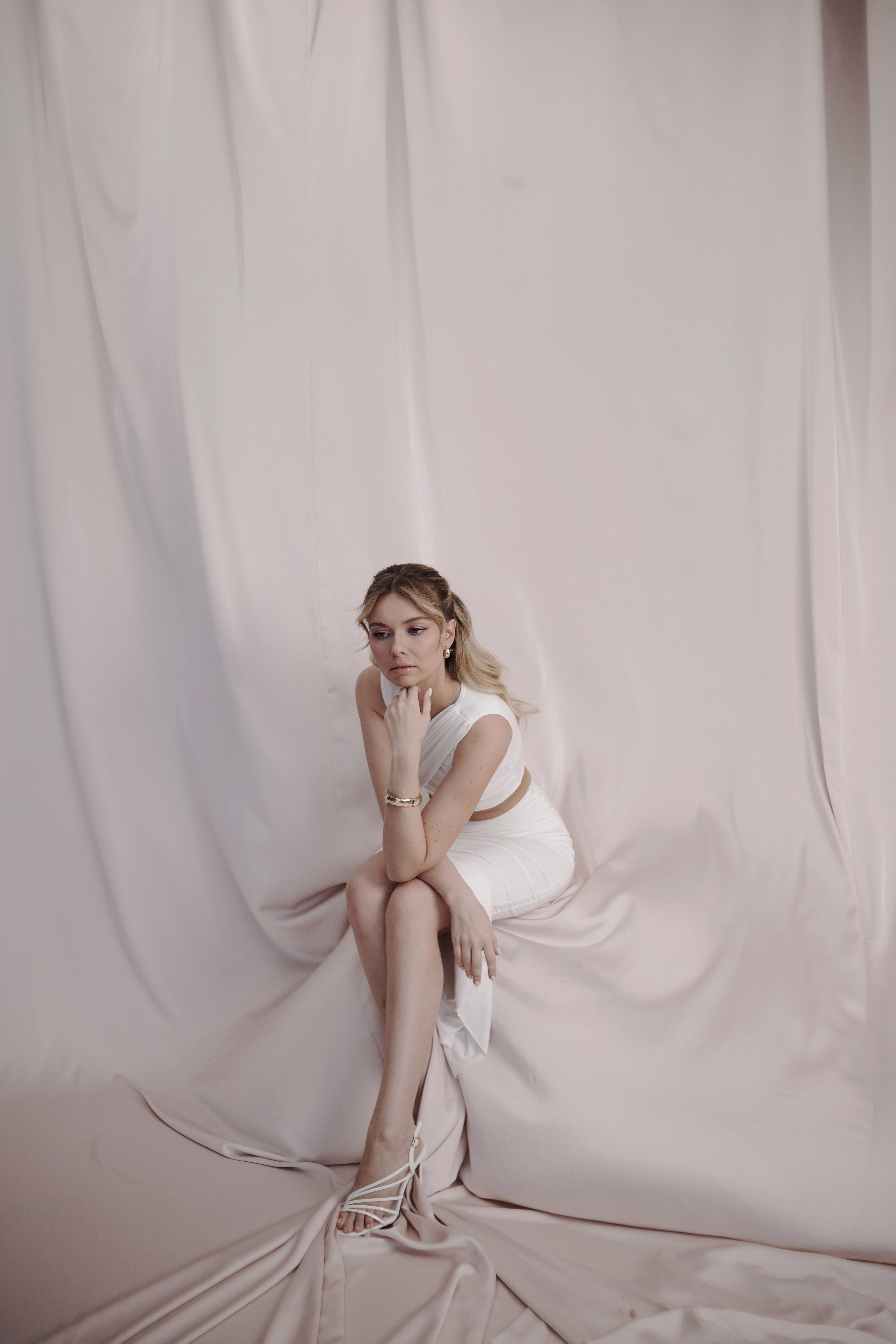 Md: @lovexxxxMuah: @mari.bulatovaOrg: @creative_photodayLoc: @daily_photostudio