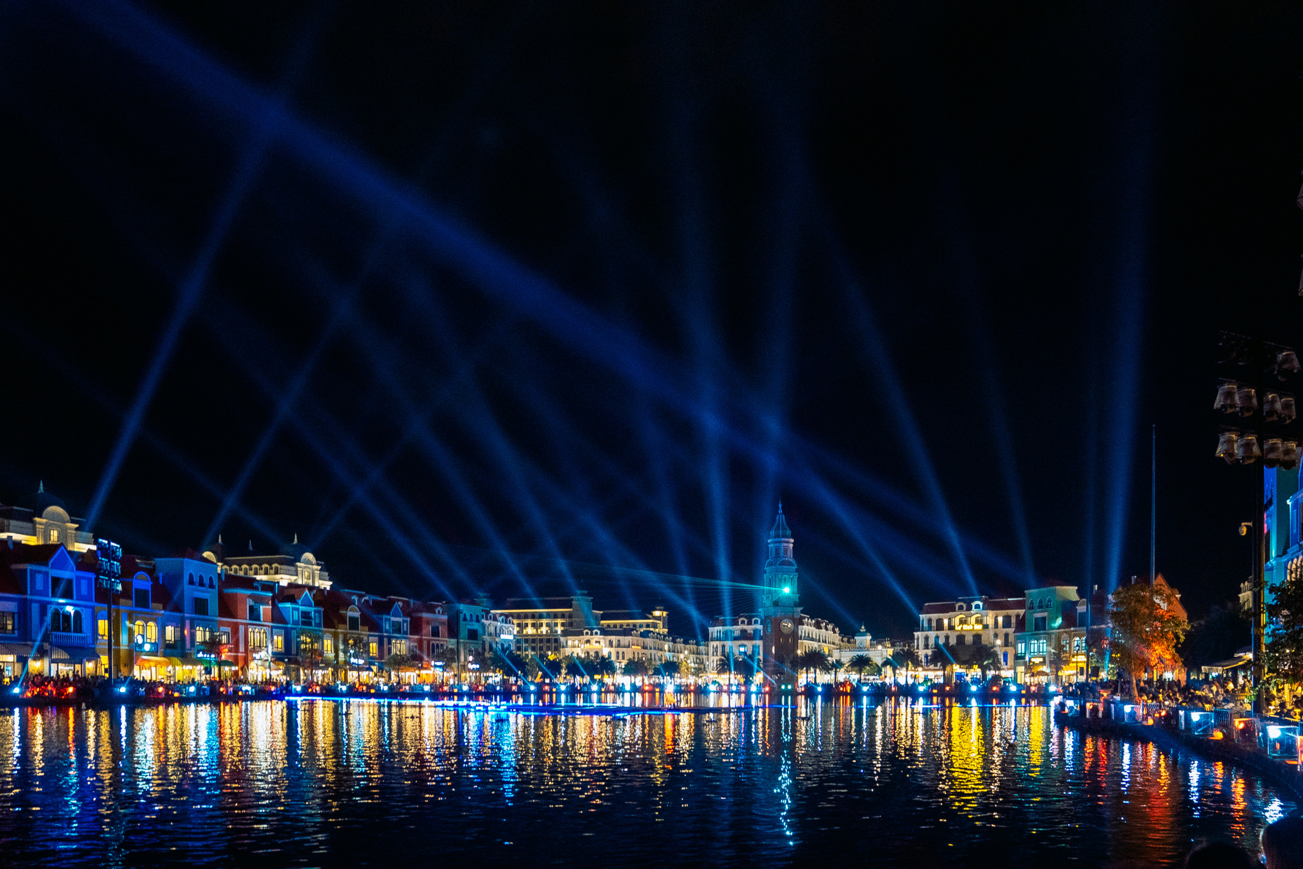 Grand World, Phu Quoc Island. Phu Quoc Photographer — Phu Quoc wedding Photograper