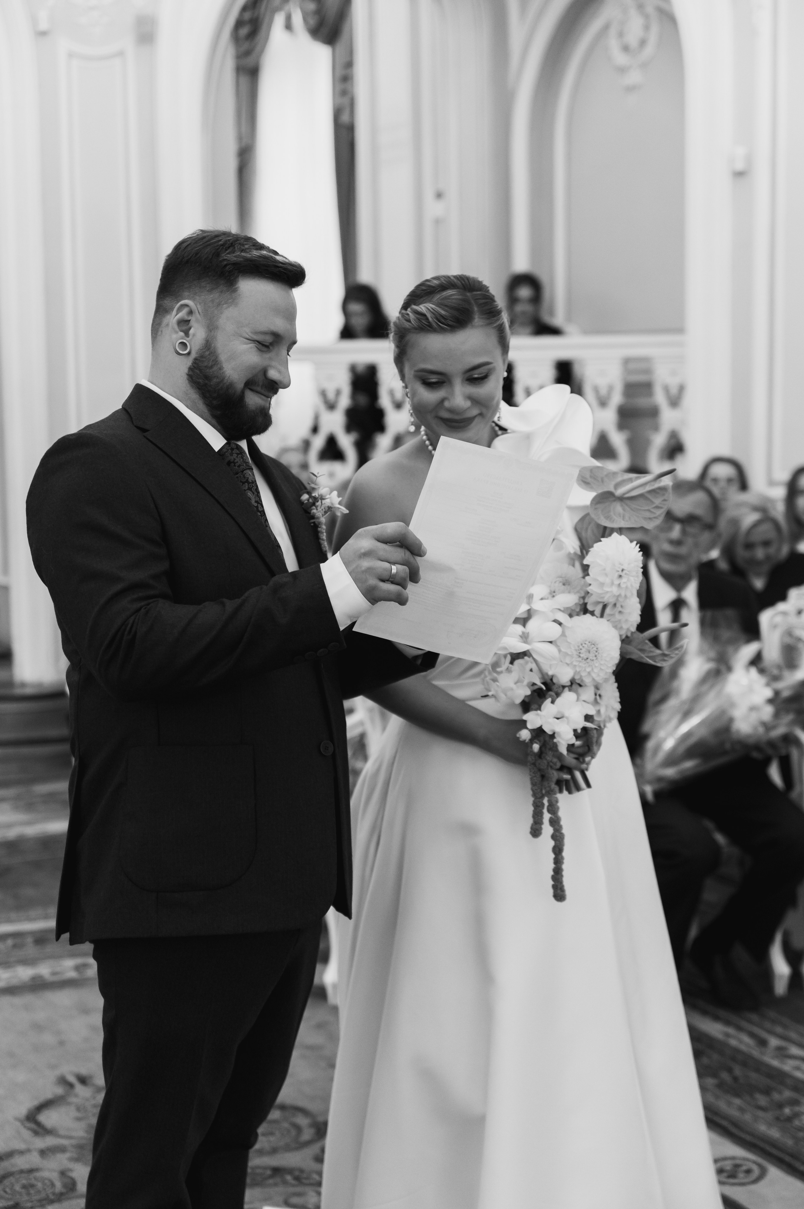 Свадебная фотосессия в фотостудии с видом на Петербург. Портретный и репортажный фотограф в Санкт-Петербурге | Валерия Кайряк