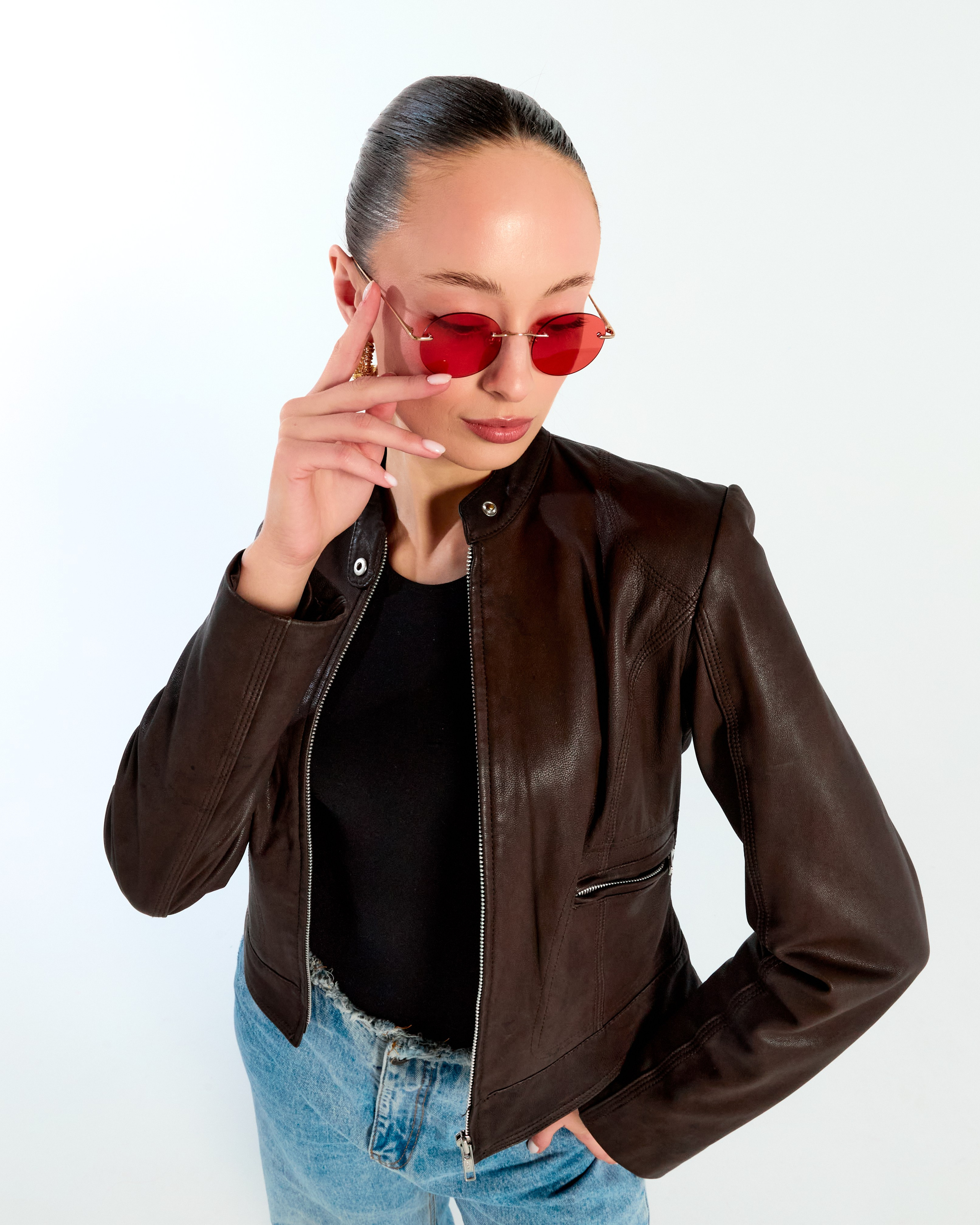 Glazburg optics. Святослав Лебедев | Рекламный фотограф — Коммерческая съемка, Арт-дирекшн, AI-интеграция