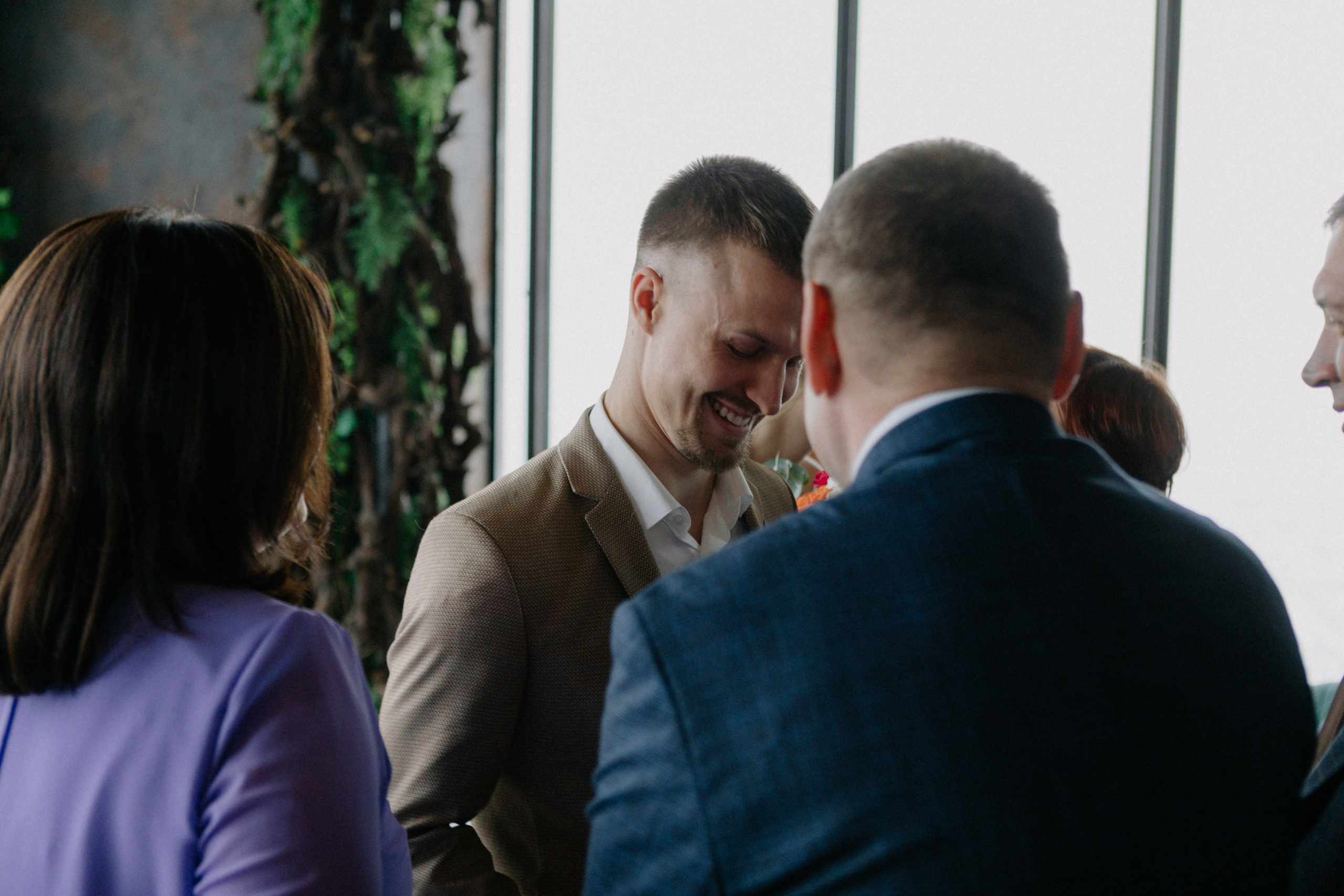 Ксюша и Илья. Утро в отеле роспись в Birds. Свадебный и портретный фотограф в Москве Анастасия Масюк