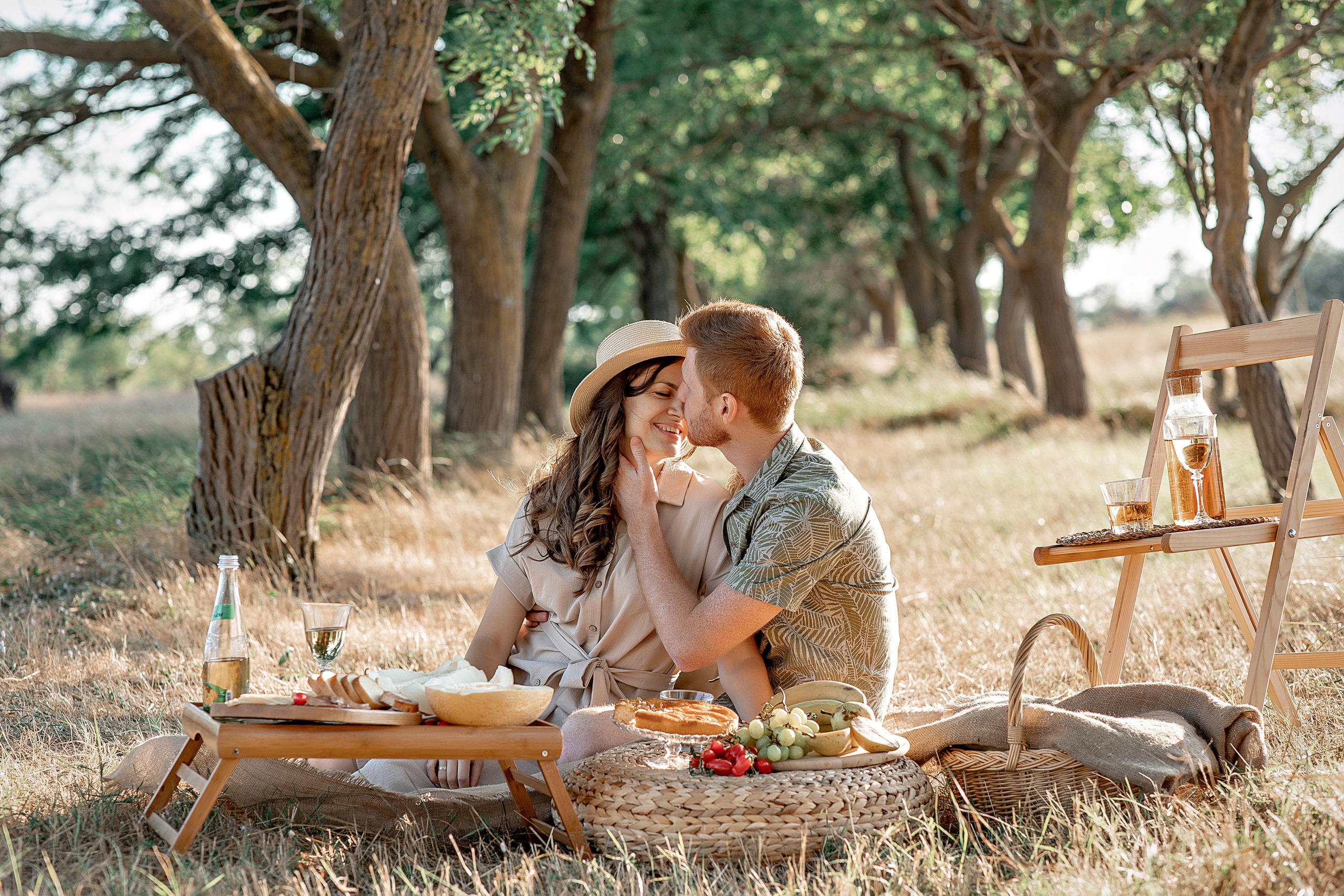 Семейная фотосессия " Пикник ". Фотограф-стилист Крым Прокат одежды в Крыму. Фотосессии в Крыму