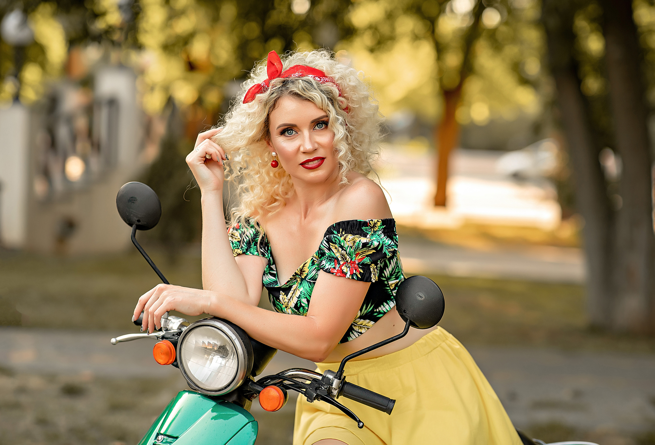 Фотосессия тематическая с идеей. Фотограф-стилист Крым Прокат одежды в Крыму. Фотосессии в Крыму