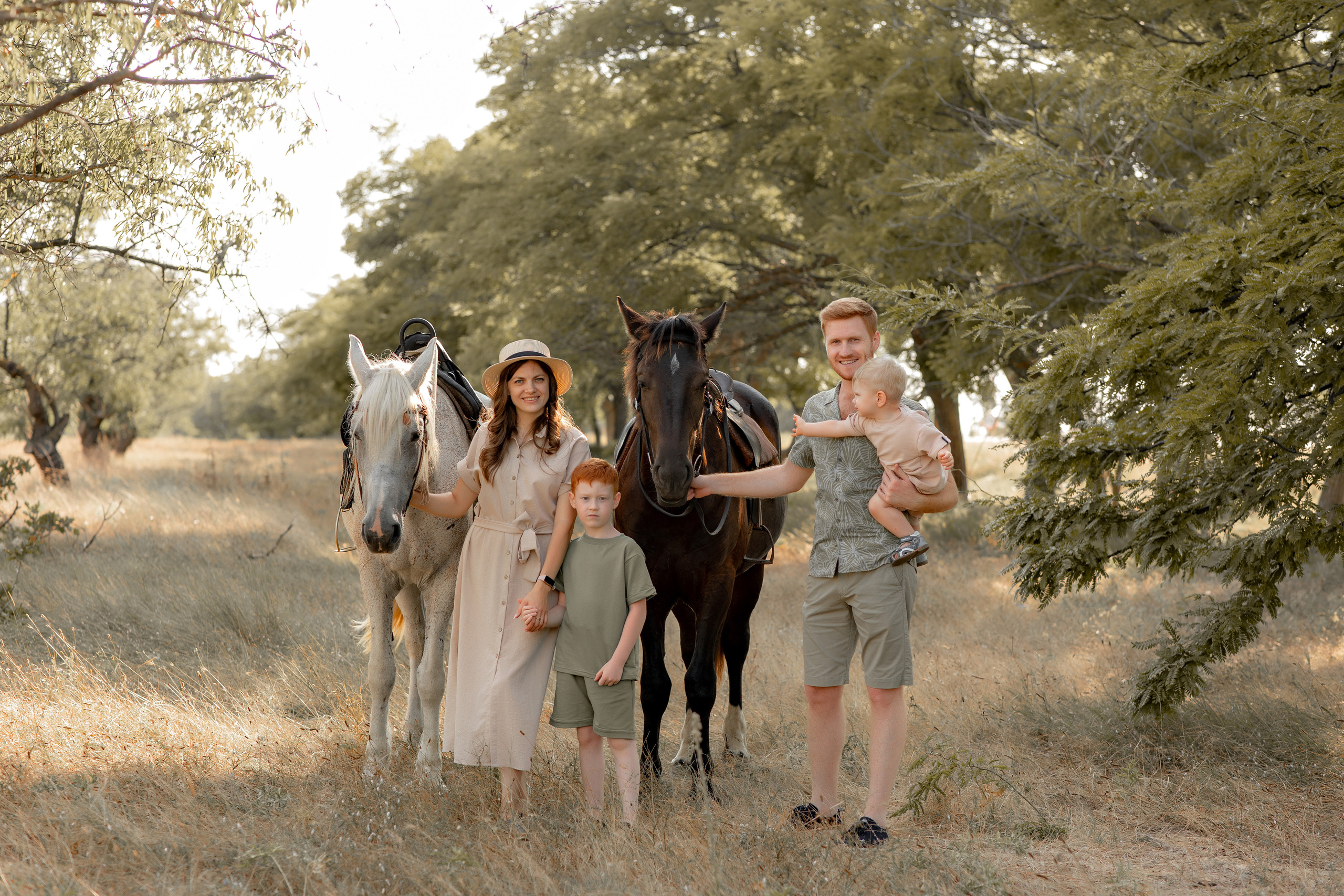 Фотосессия с лошадью. Фотограф-стилист Крым Прокат одежды в Крыму. Фотосессии в Крыму